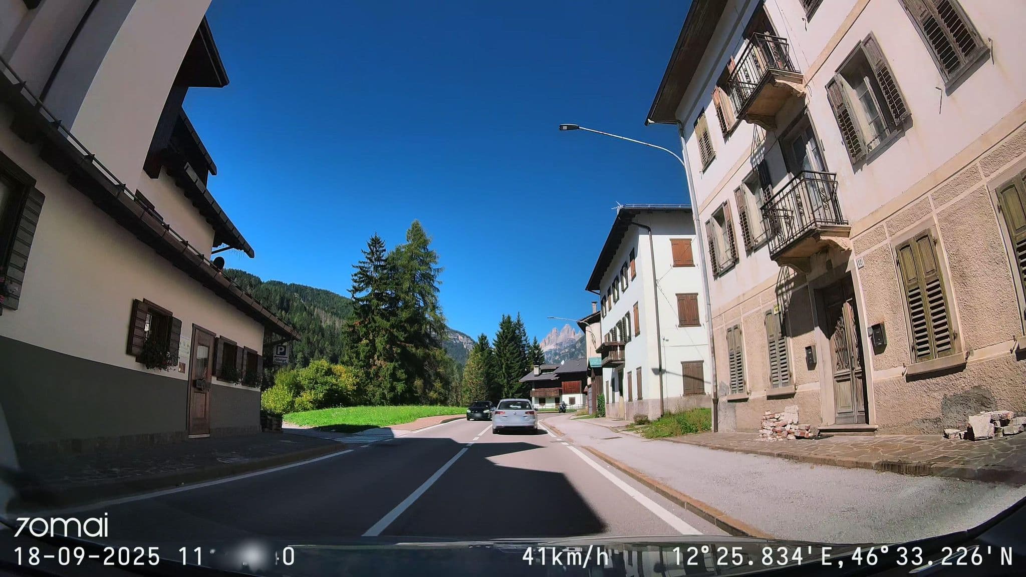 Street view near Albergo Miravalle-Tre Cime Views, Auronzo — © doriel (CC BY-SA · Mapillary)