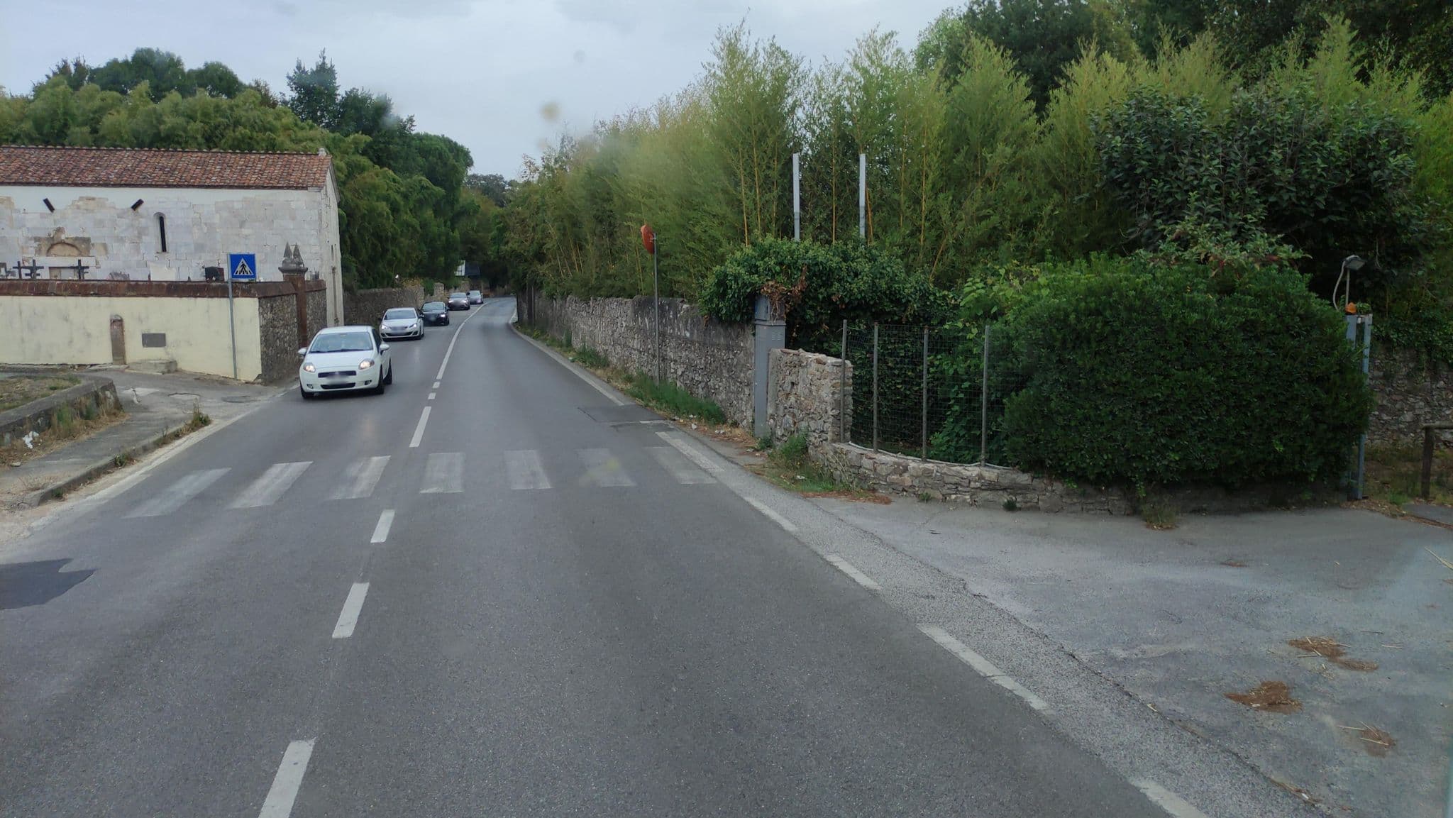Street view near Resort dei limoni, Lucca — © klimakas (CC BY-SA · Mapillary)