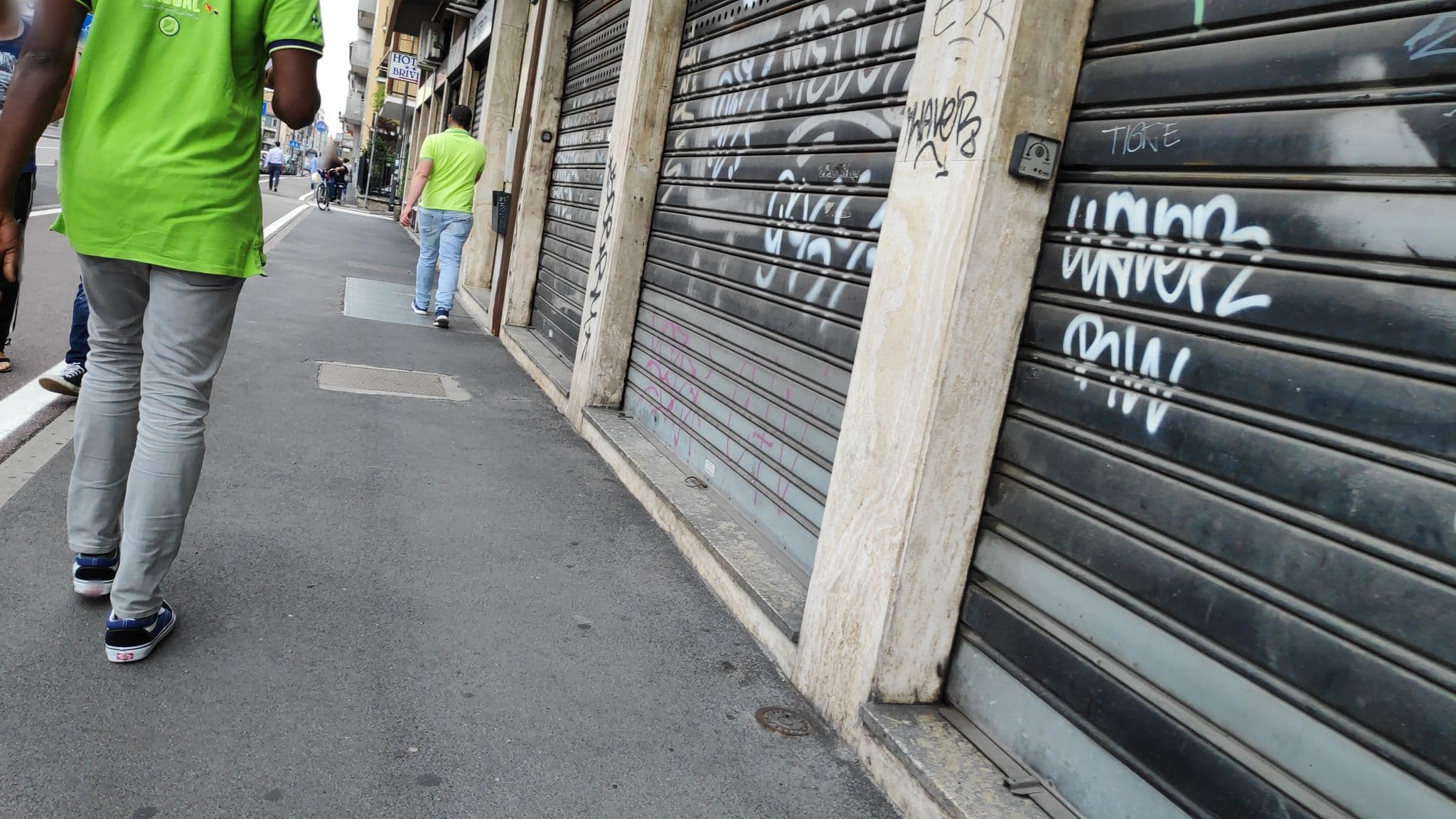 Street view near Hotel Brivio (Nuova Apertura 2025), Chinatown — © marcuscalabresus (CC BY-SA · Mapillary)