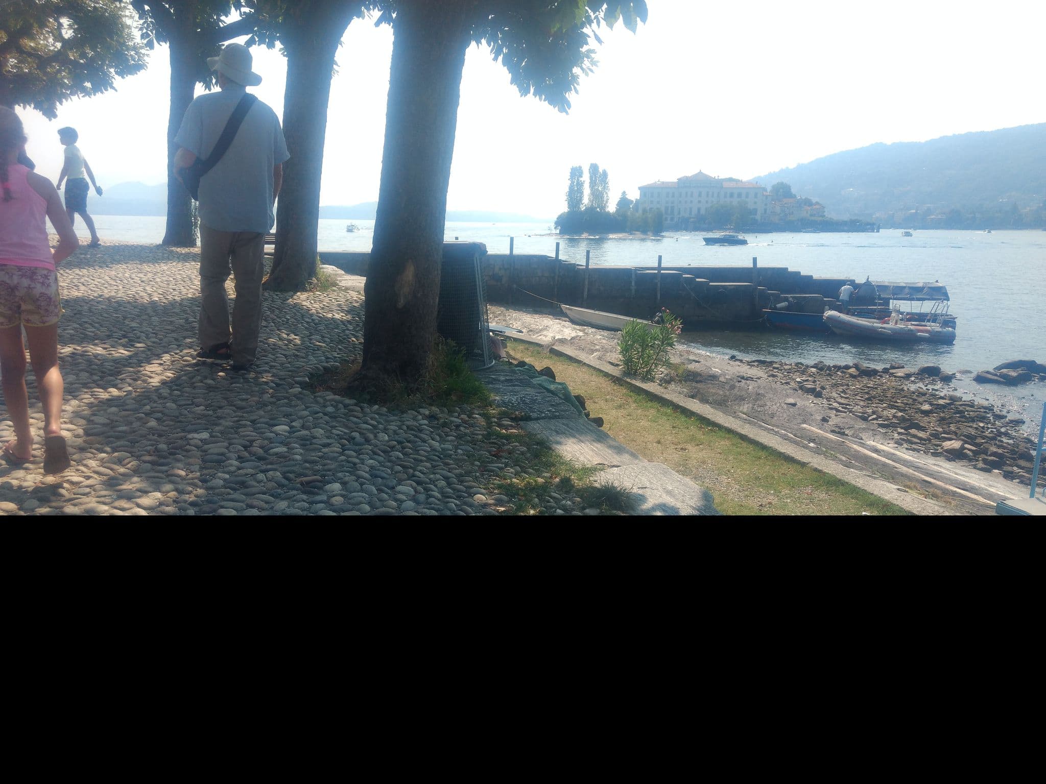 Street view near Villa Toscanini, Baveno — © mapeadora (CC BY-SA · Mapillary)