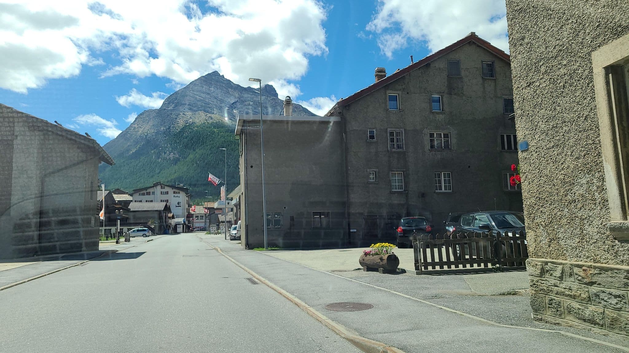 Street view near Haus Chalet Arnika, Saas-Grund — © chrisbeddow (CC BY-SA · Mapillary)