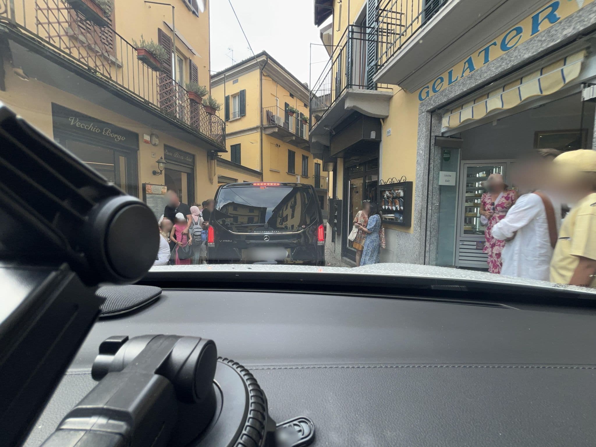 Street view near Appartamento Il Centro, Bellagio — © lin_wang (CC BY-SA · Mapillary)