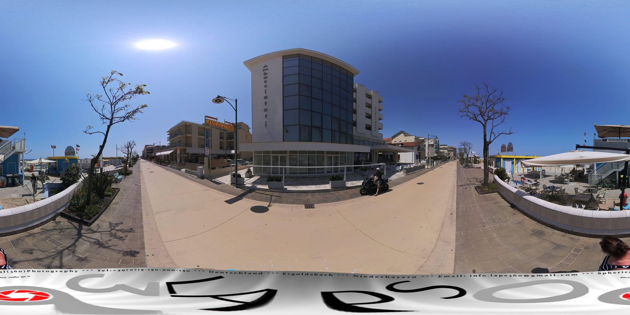 Street view near Hotel Ambasciatori - Bianchi Hotels, Bellaria-Igea Marina