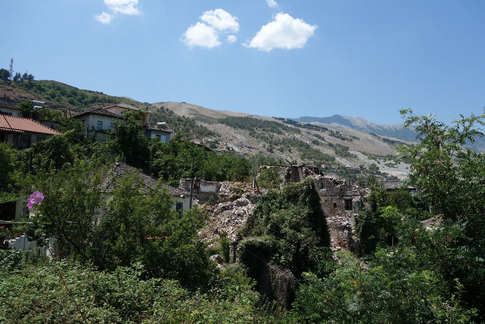 Street view near Mani, Gjirokastër — © malenki (CC BY-SA · Mapillary)