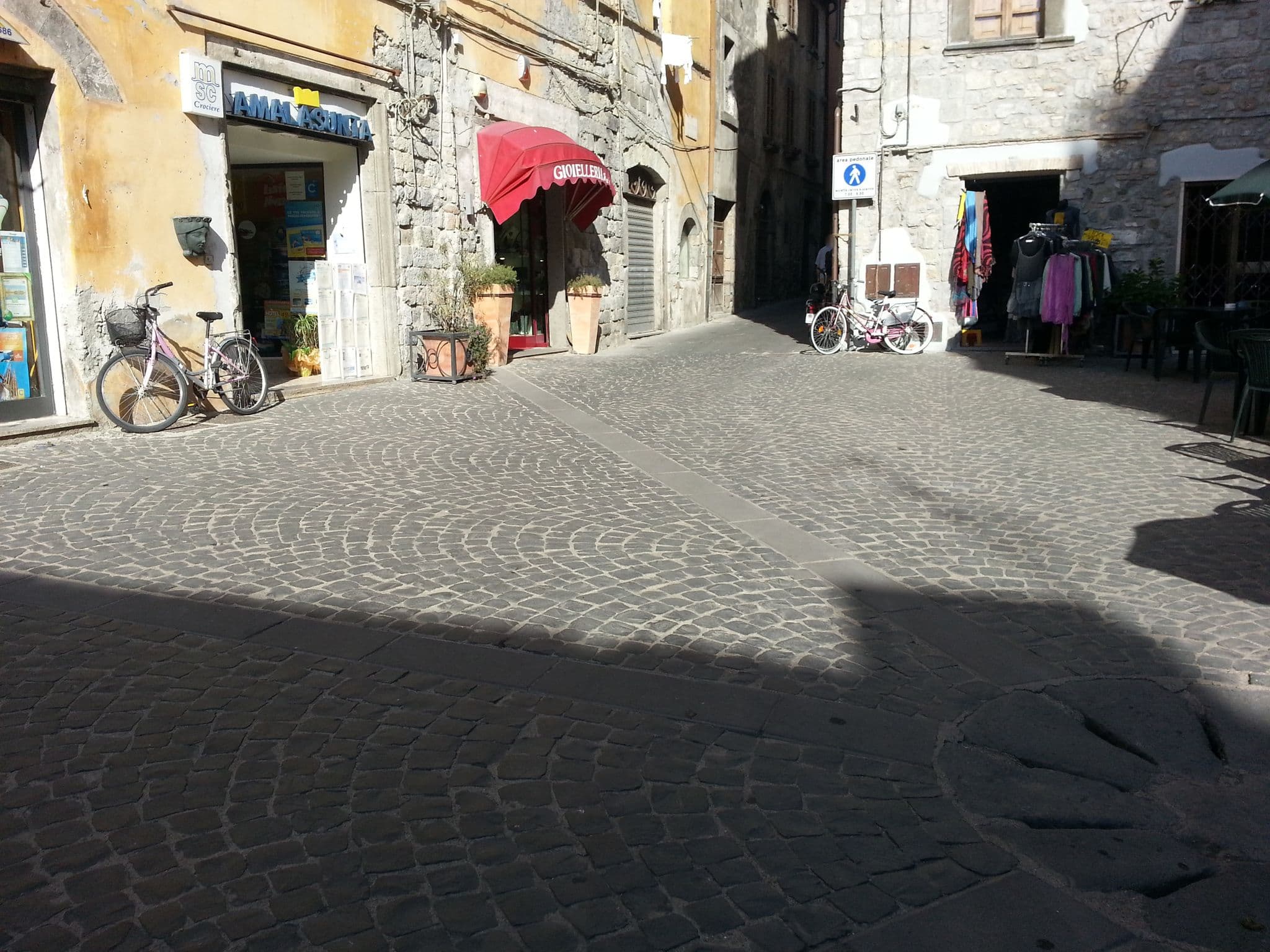 Street view near Il VesConte, Bolsena — © bluescreen (CC BY-SA · Mapillary)