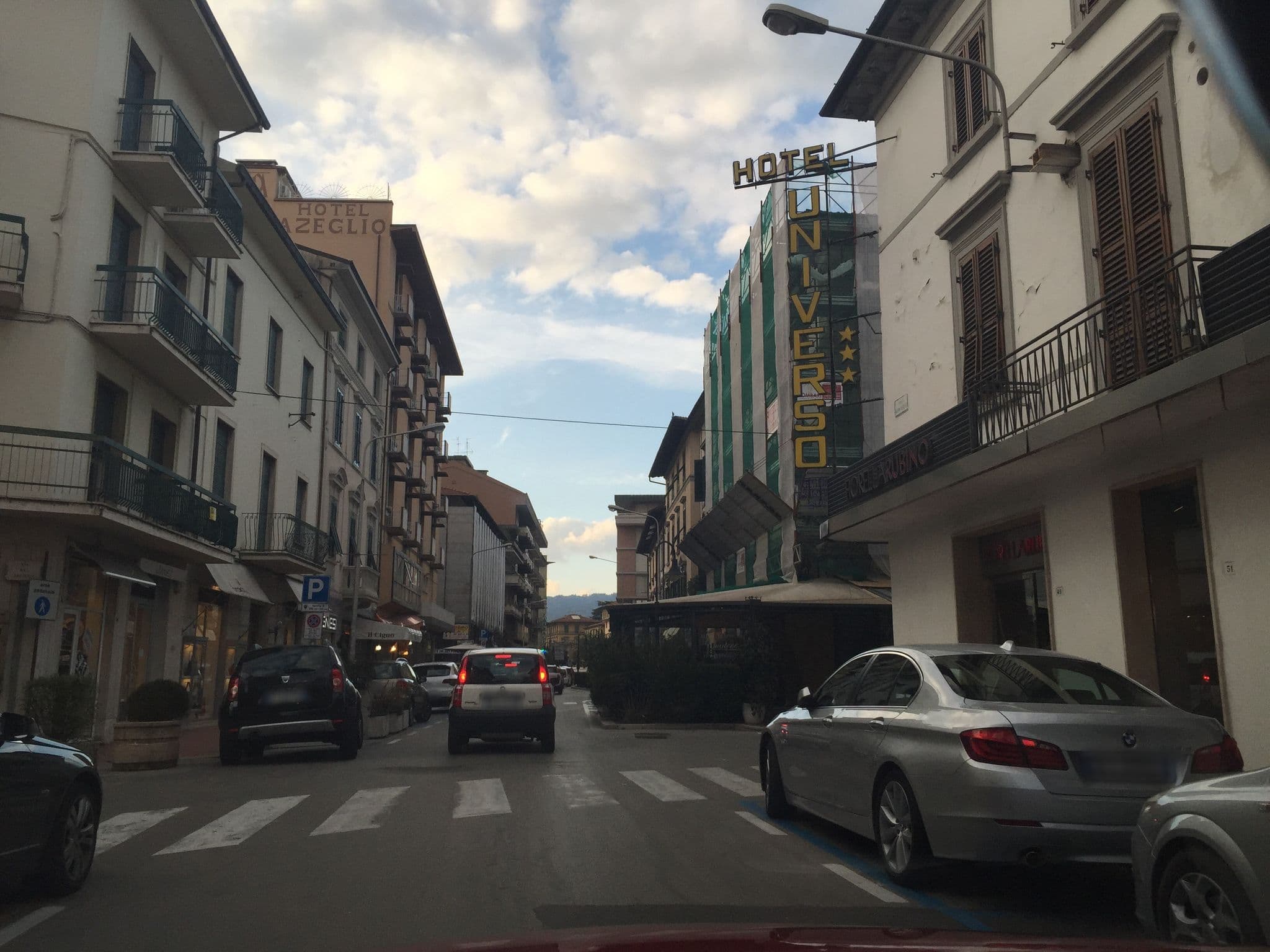 Street view near Hotel Universo Montecatini Terme, Montecatini-Terme — © mapillary_service (CC BY-SA · Mapillary)