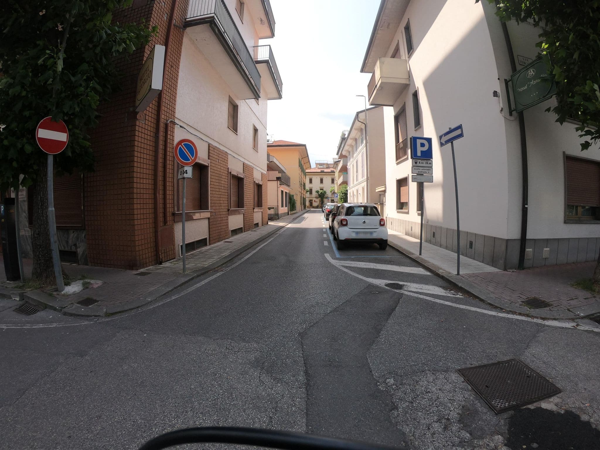 Street view near Hotel Azzurra, Montecatini-Terme — © pbb (CC BY-SA · Mapillary)