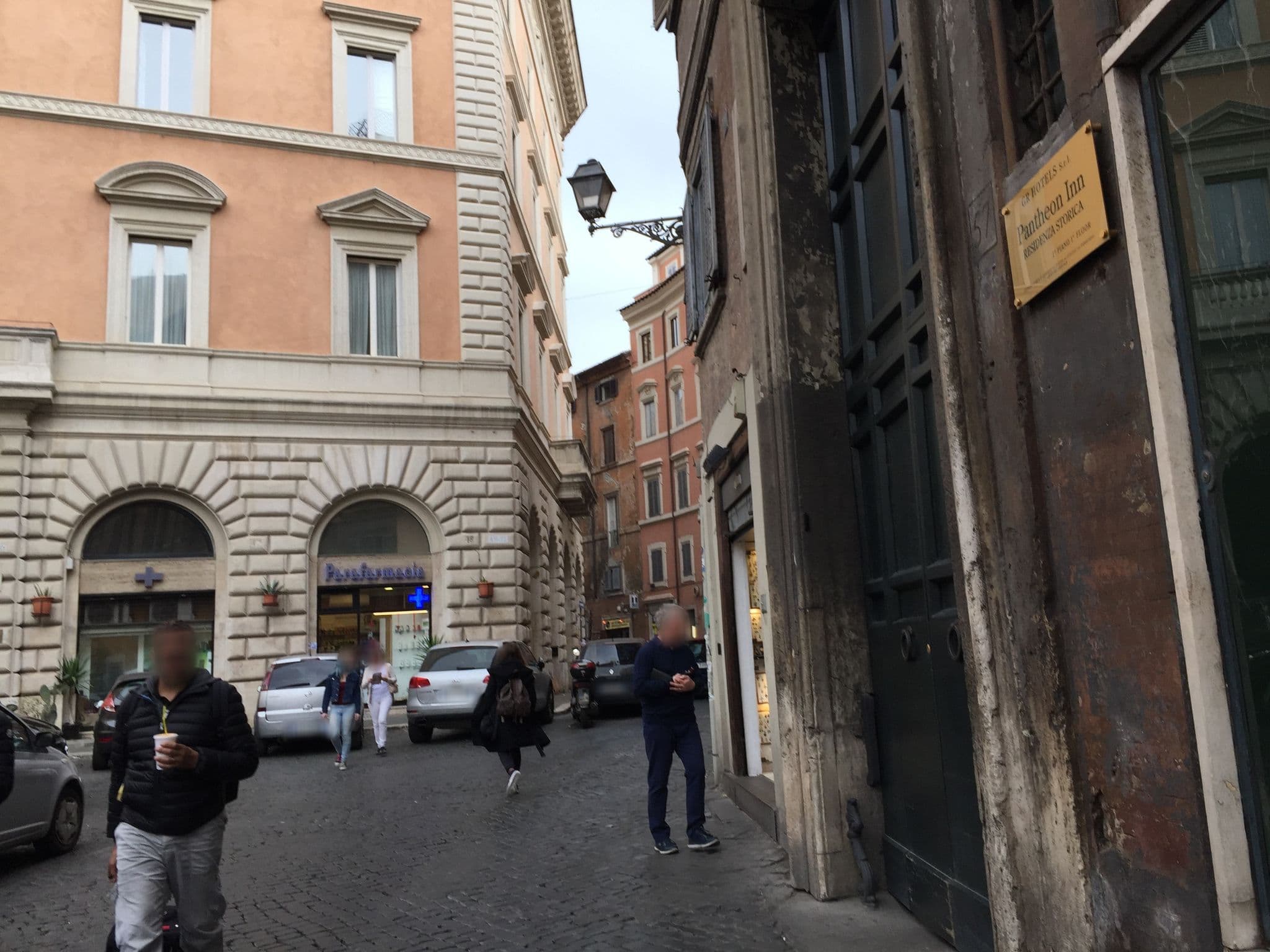 Street view near Pantheon Inn, Sant'Eustachio — © richlv (CC BY-SA · Mapillary)