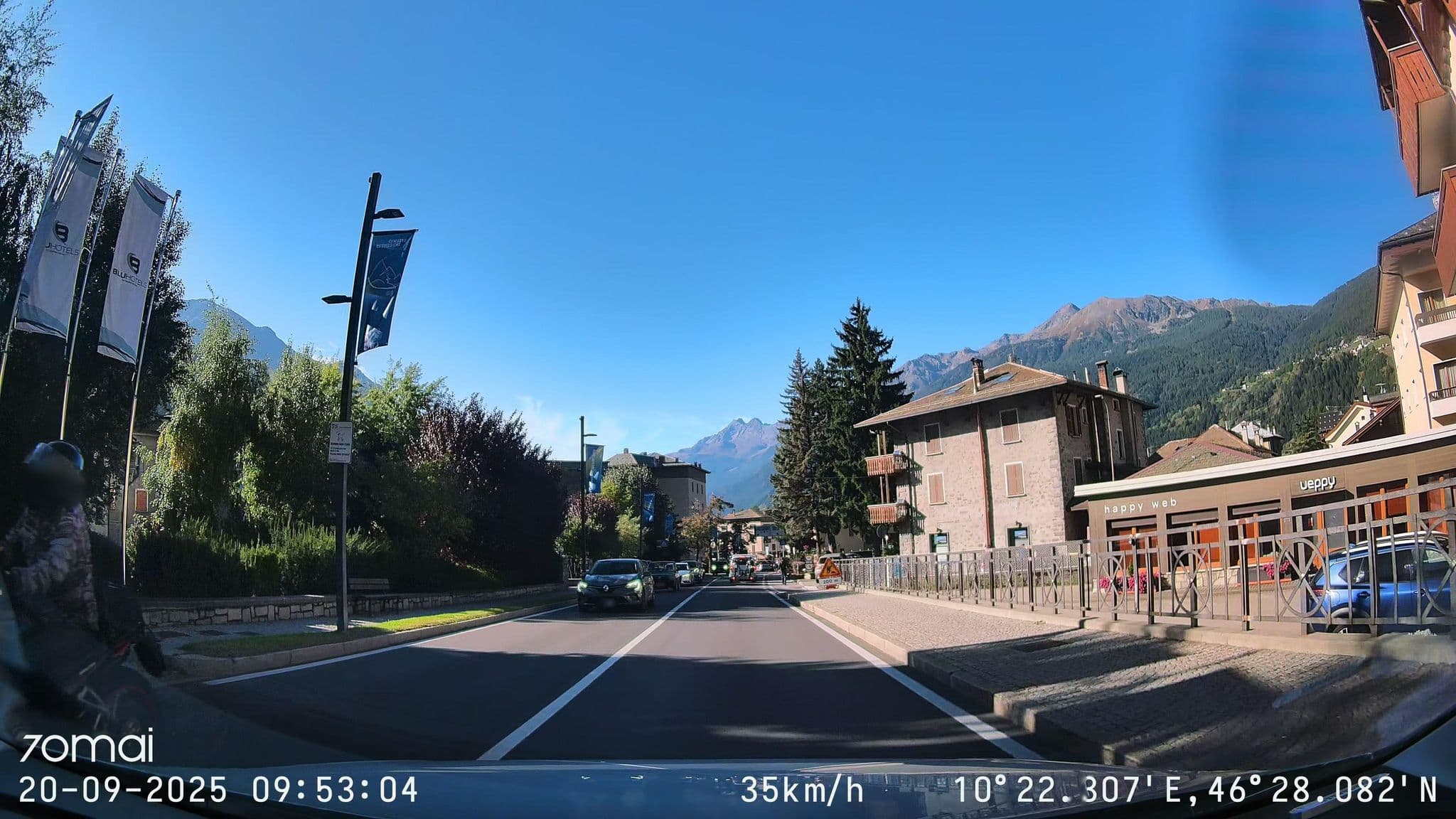 Street view near Hotel Rezia, Bormio — © doriel (CC BY-SA · Mapillary)