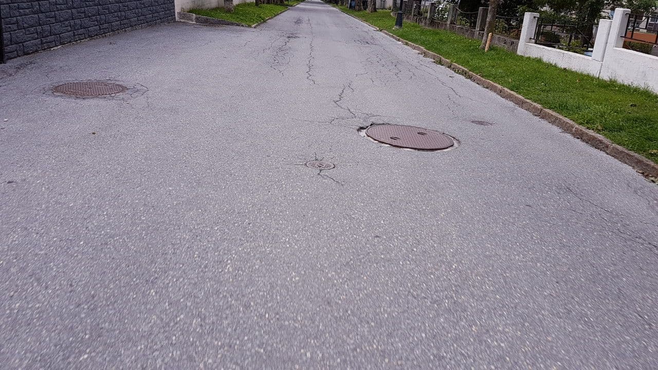Street view near Quellenhof, Leukerbad — © trac71 (CC BY-SA · Mapillary)