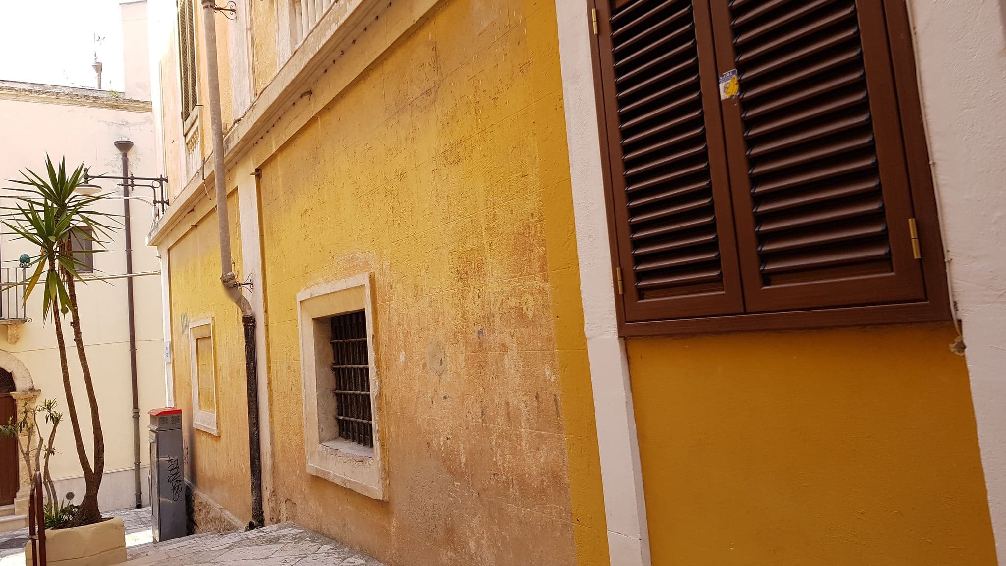 Street view near Santo Stefano Luxury rooms, Brindisi — © ale_zena_it (CC BY-SA · Mapillary)