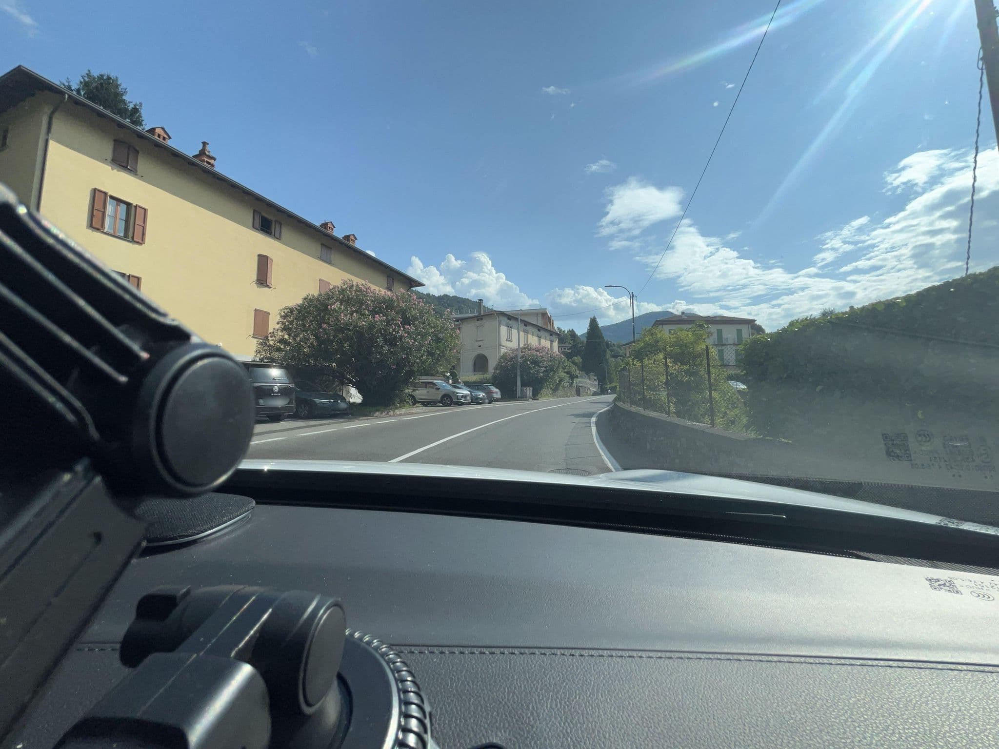 Street view near Appartamenti Villa Giulia, Bellagio — © lin_wang (CC BY-SA · Mapillary)