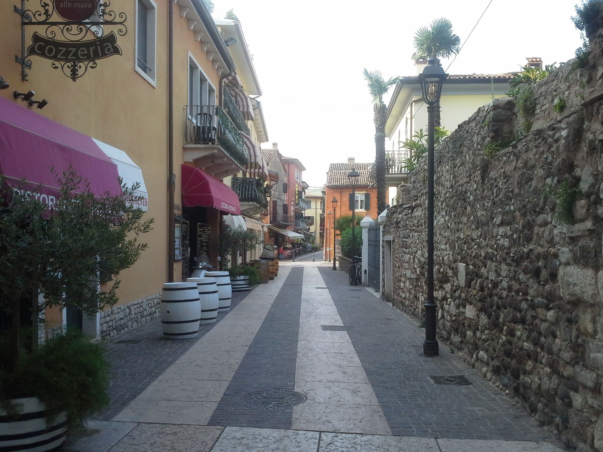 Street view near Albergo Tecla, Lazise — © rausk (CC BY-SA · Mapillary)