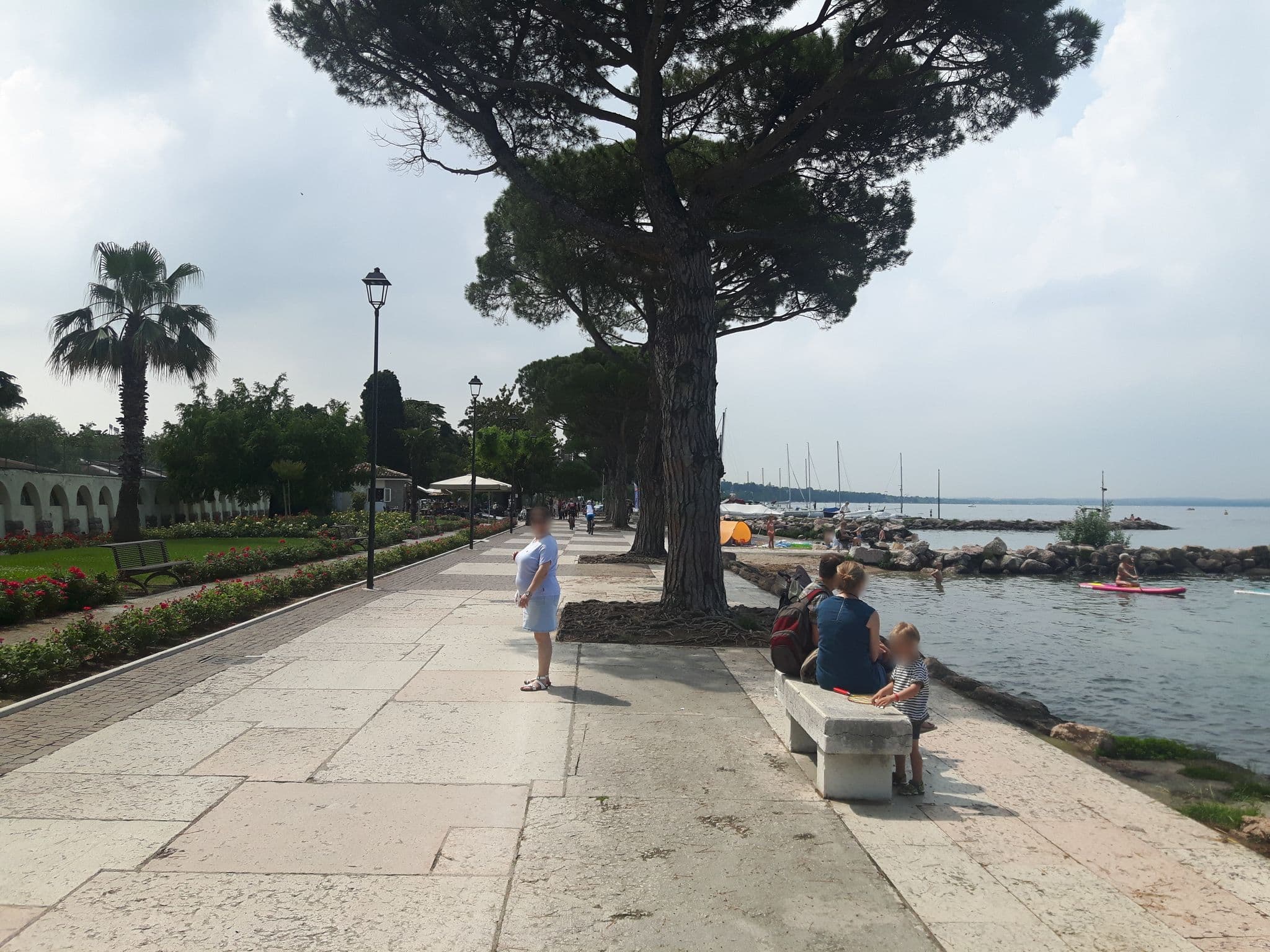 Street view near Hotel Esperia San Pietro S.N.C. Di Straface Natale, Lazise — © rsmaps (CC BY-SA · Mapillary)