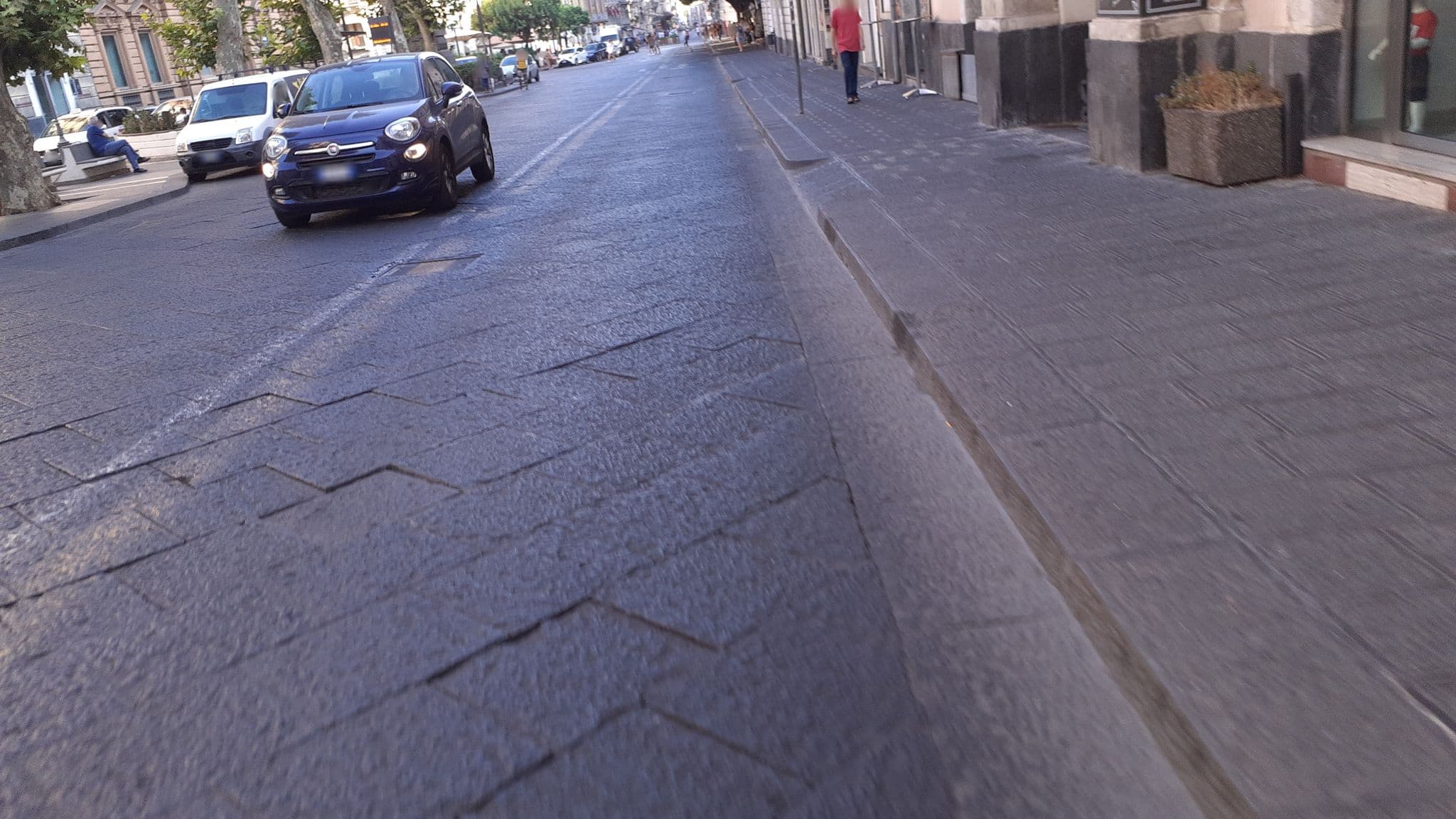 Street view near Moonlight Hotel&Suites, Catania — © agliatav (CC BY-SA · Mapillary)