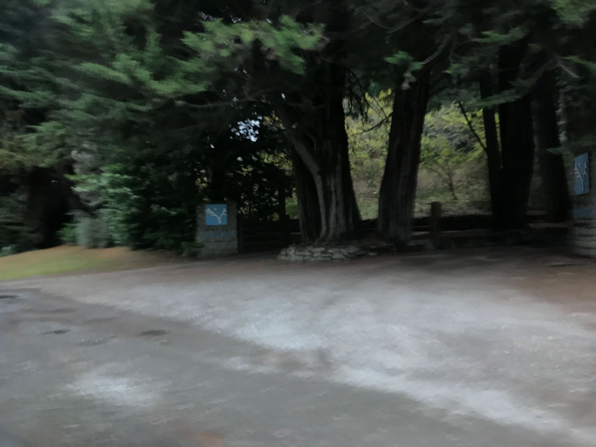 Street view near Hotel Tunquelén, San Carlos de Bariloche