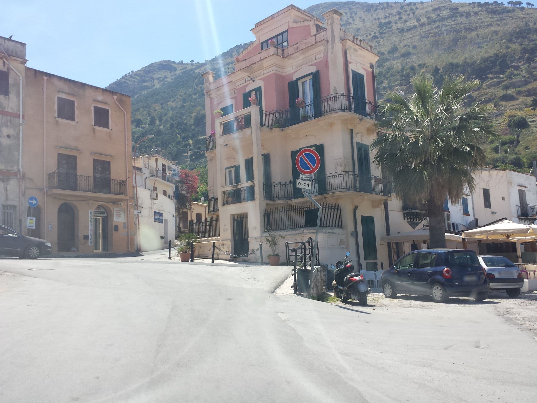 Street view near Bed & Breakfast da Peppa, Castellammare del Golfo — © aborruso (CC BY-SA · Mapillary)