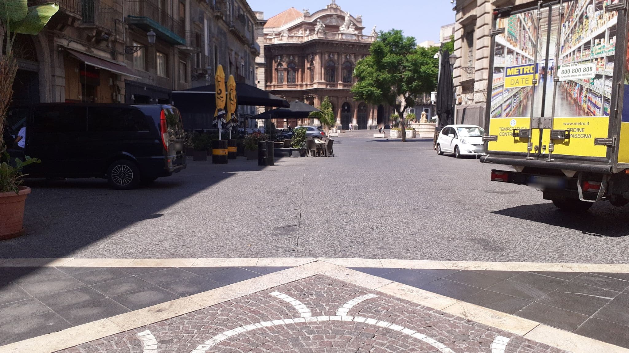 Street view near B&B Chapo, Catania