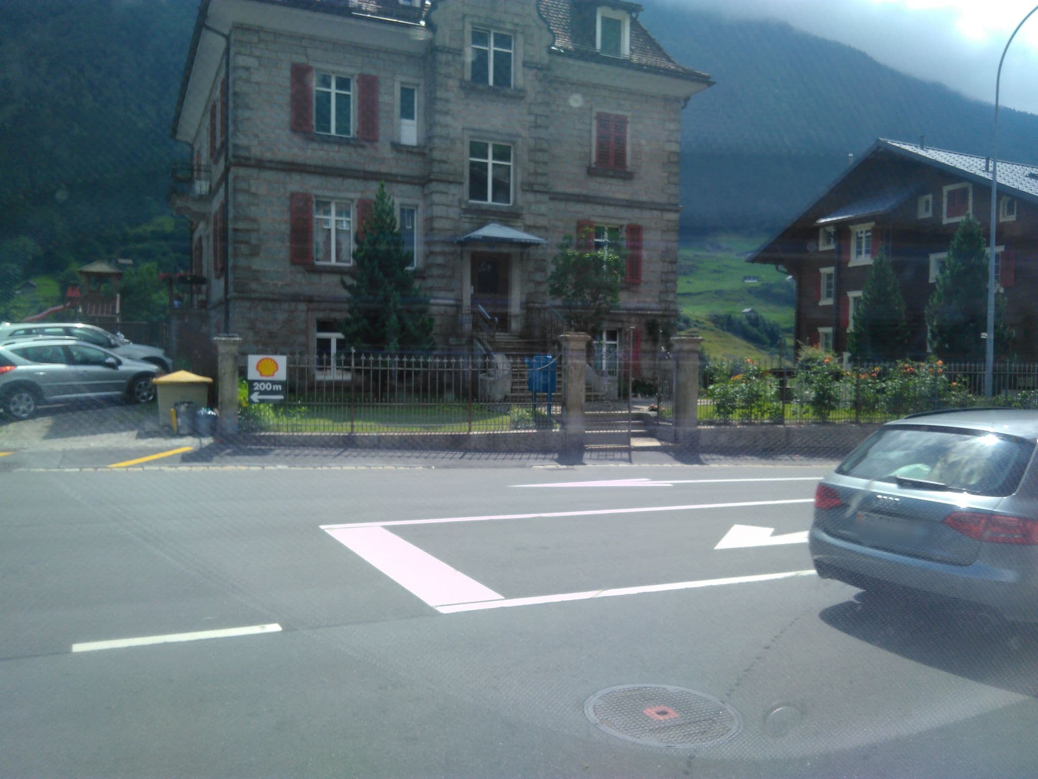 Street view near Gasthof Hirschen, Andermatt — © mknight (CC BY-SA · Mapillary)