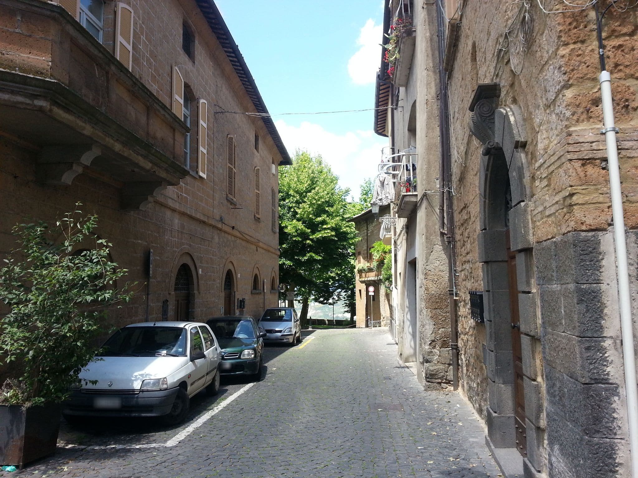 Street view near B&B Porta Vivaria Orvieto, Orvieto — © bluescreen (CC BY-SA · Mapillary)