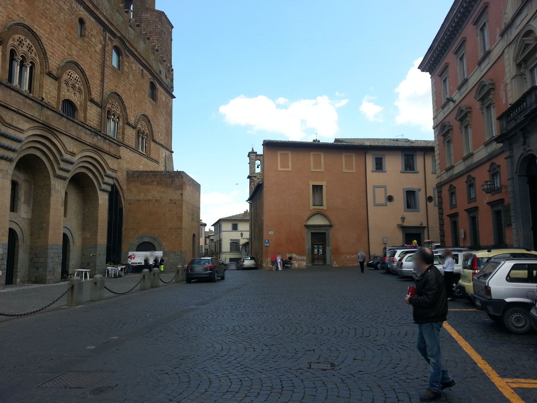 Street view near Hotel Reale, Orvieto — © bluescreen (CC BY-SA · Mapillary)
