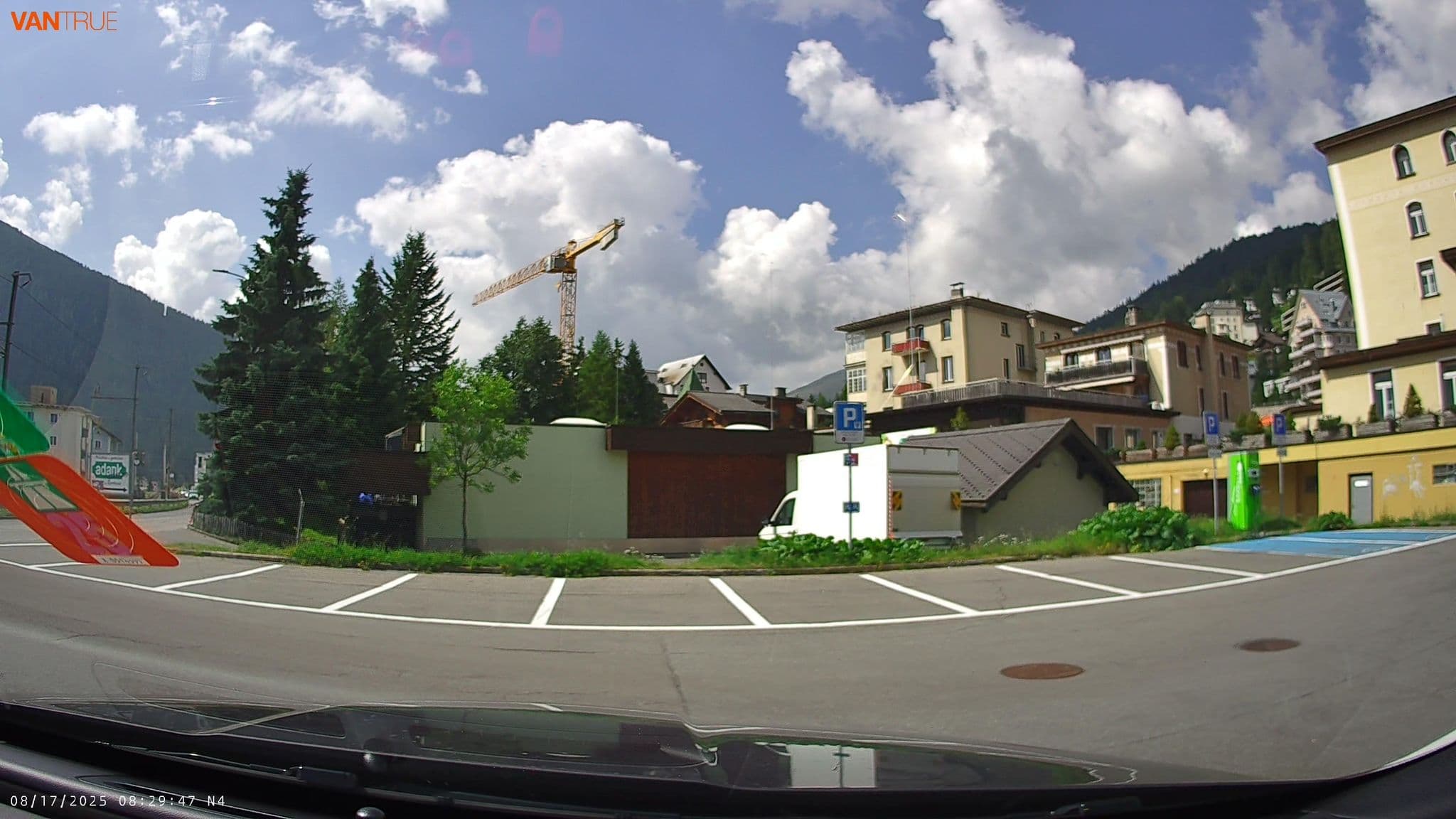 Street view near Sport Hotel Parsenn, Davos — © fcignat (CC BY-SA · Mapillary)