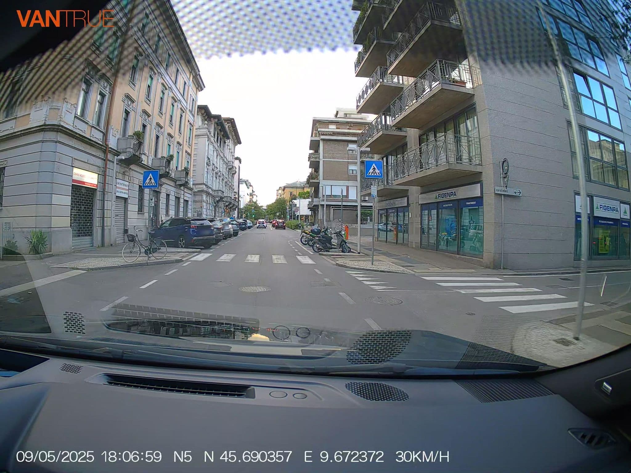 Street view near Apartment Nido Stazione, Bergamo