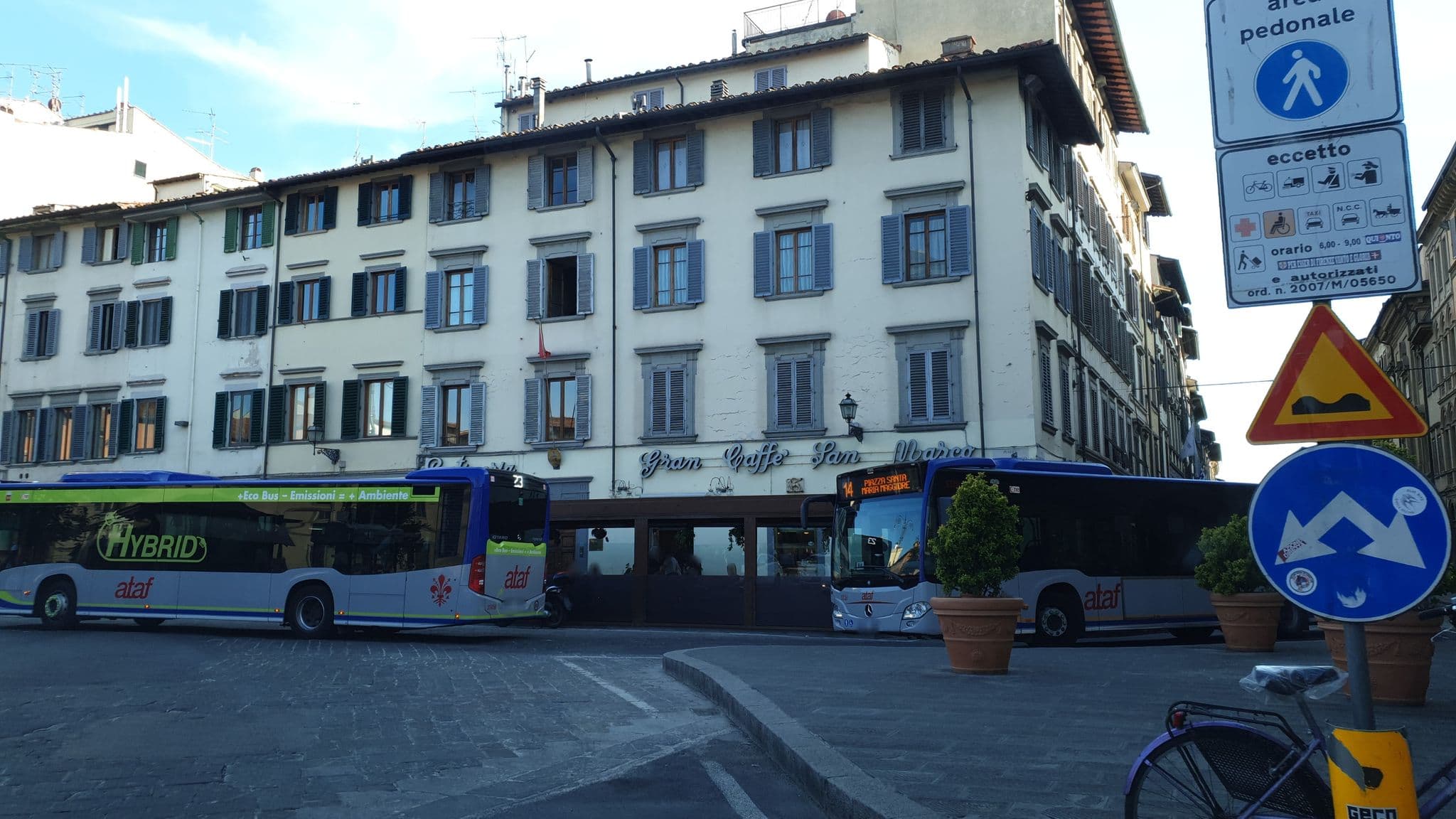 Street view near Hotel Miceli - Civico 50, Florence