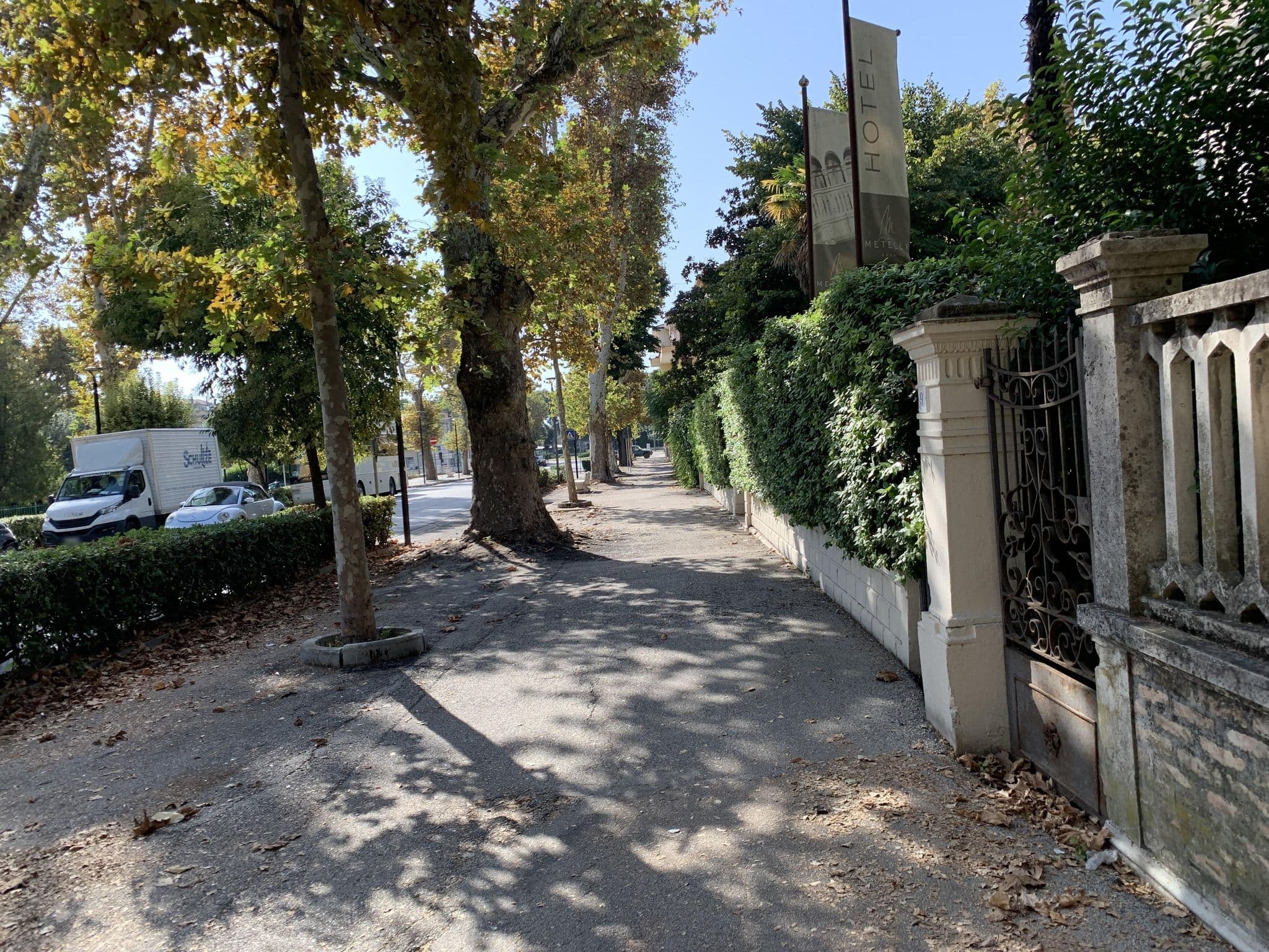 Street view near Relais Metelli, Foligno — © robot8a (CC BY-SA · Mapillary)