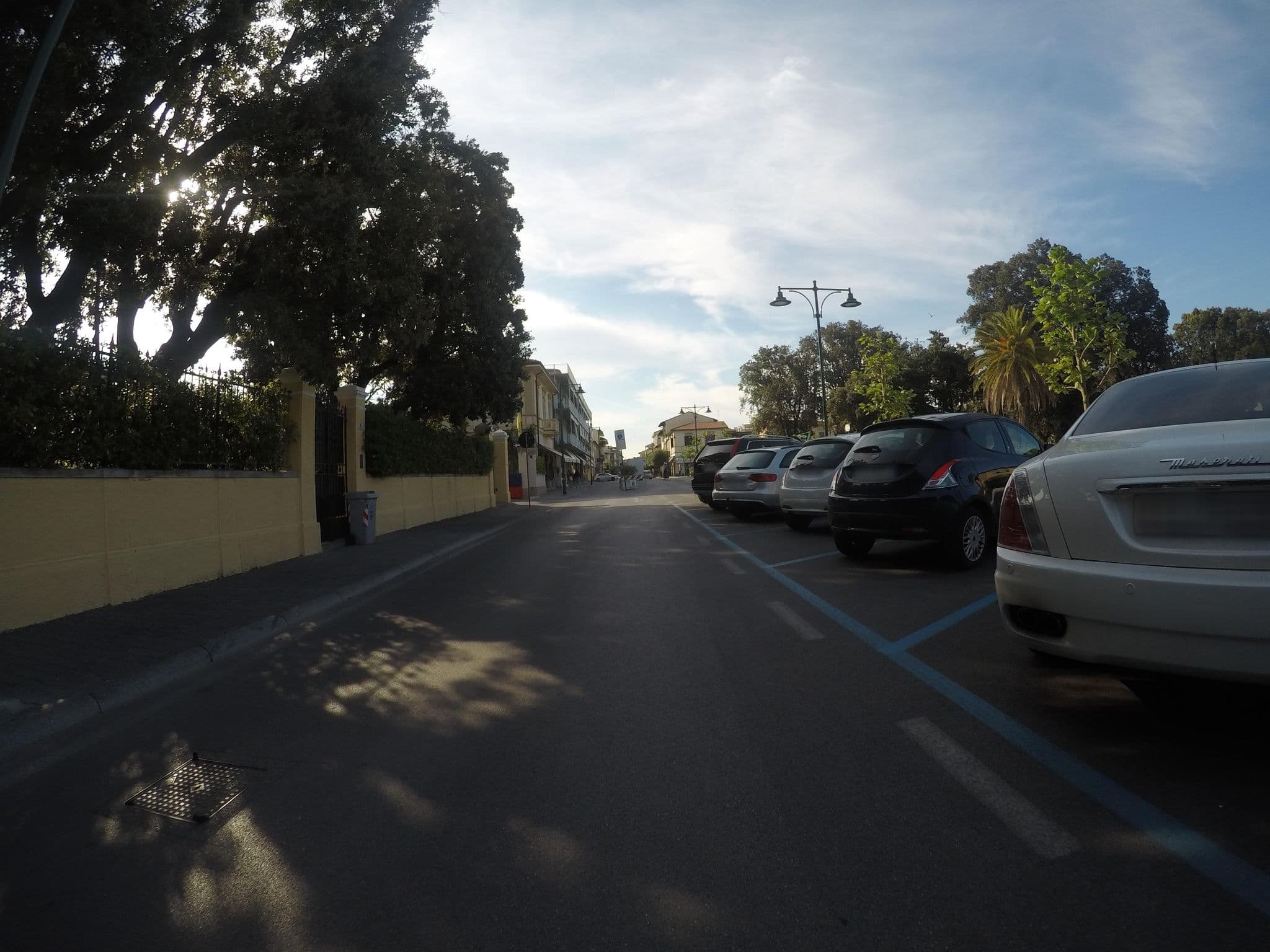 Street view near Grand Hotel Imperiale - Forte dei Marmi, Forte dei Marmi — © cxc (CC BY-SA · Mapillary)