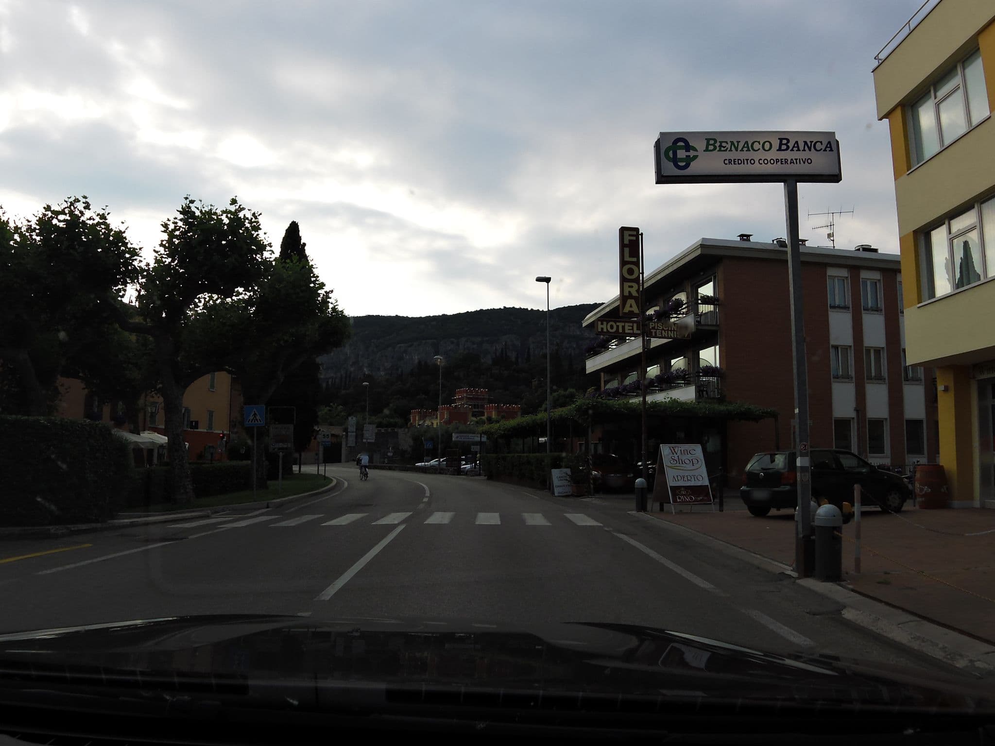 Street view near Hotel Benaco, Garda — © czmrtn (CC BY-SA · Mapillary)
