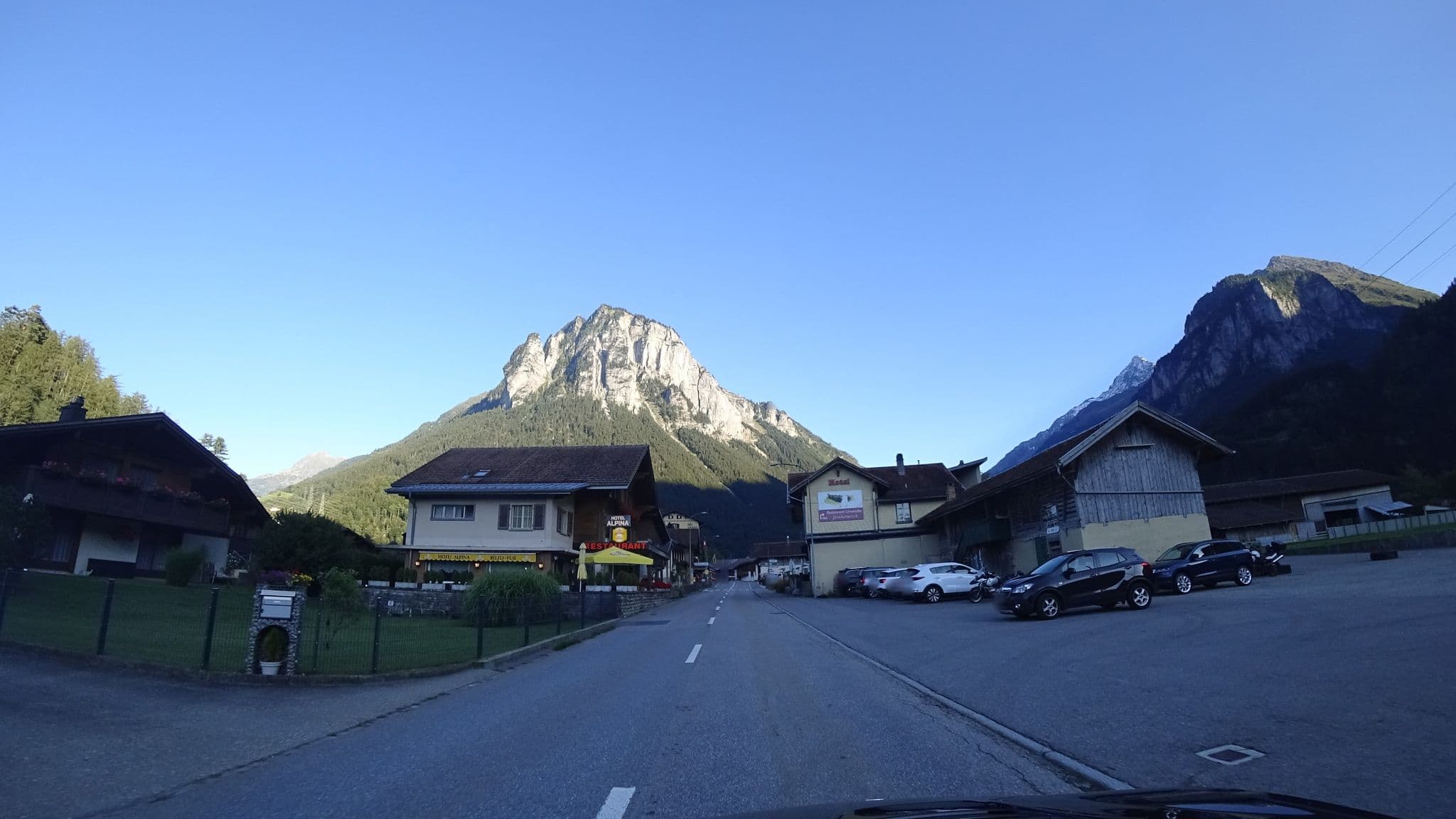 Street view near Alpina, Meiringen — © kino (CC BY-SA · Mapillary)