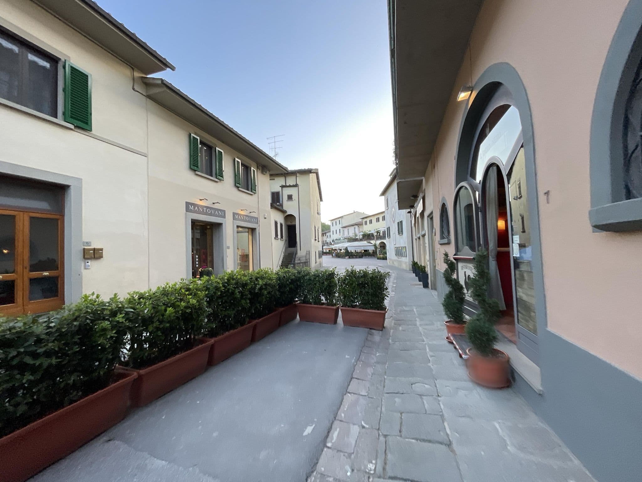 Street view near b&b grano e lavanda, Greve in Chianti — © filipb (CC BY-SA · Mapillary)