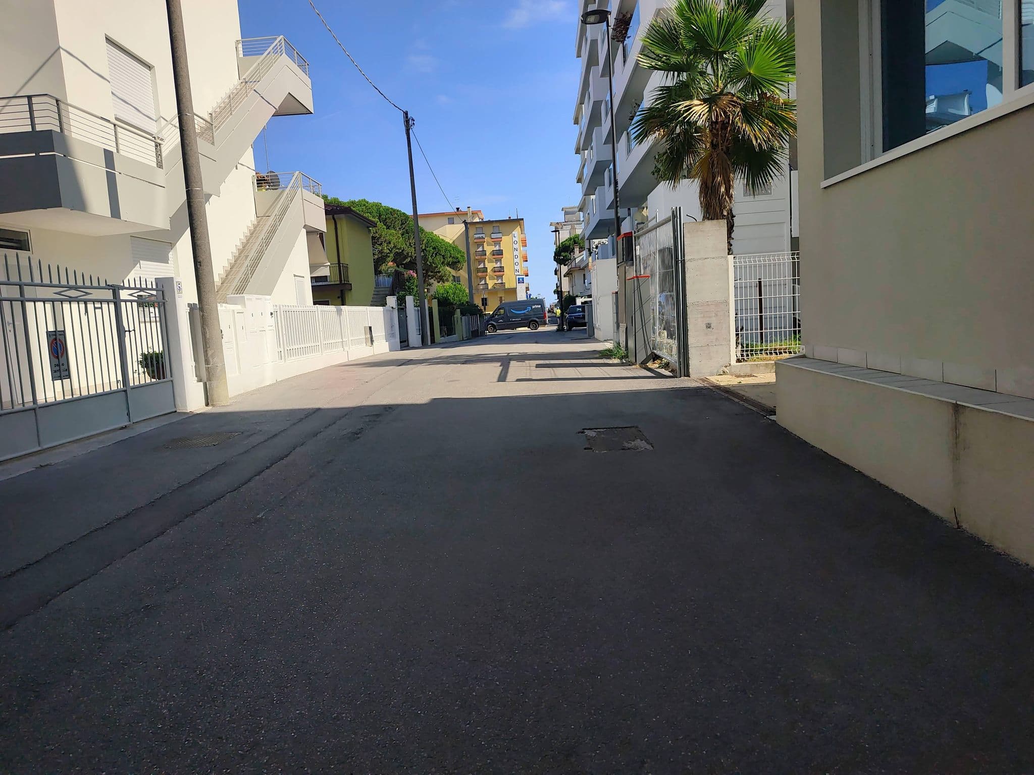 Street view near Hotel Almalux Jesolo, Lido di Jesolo