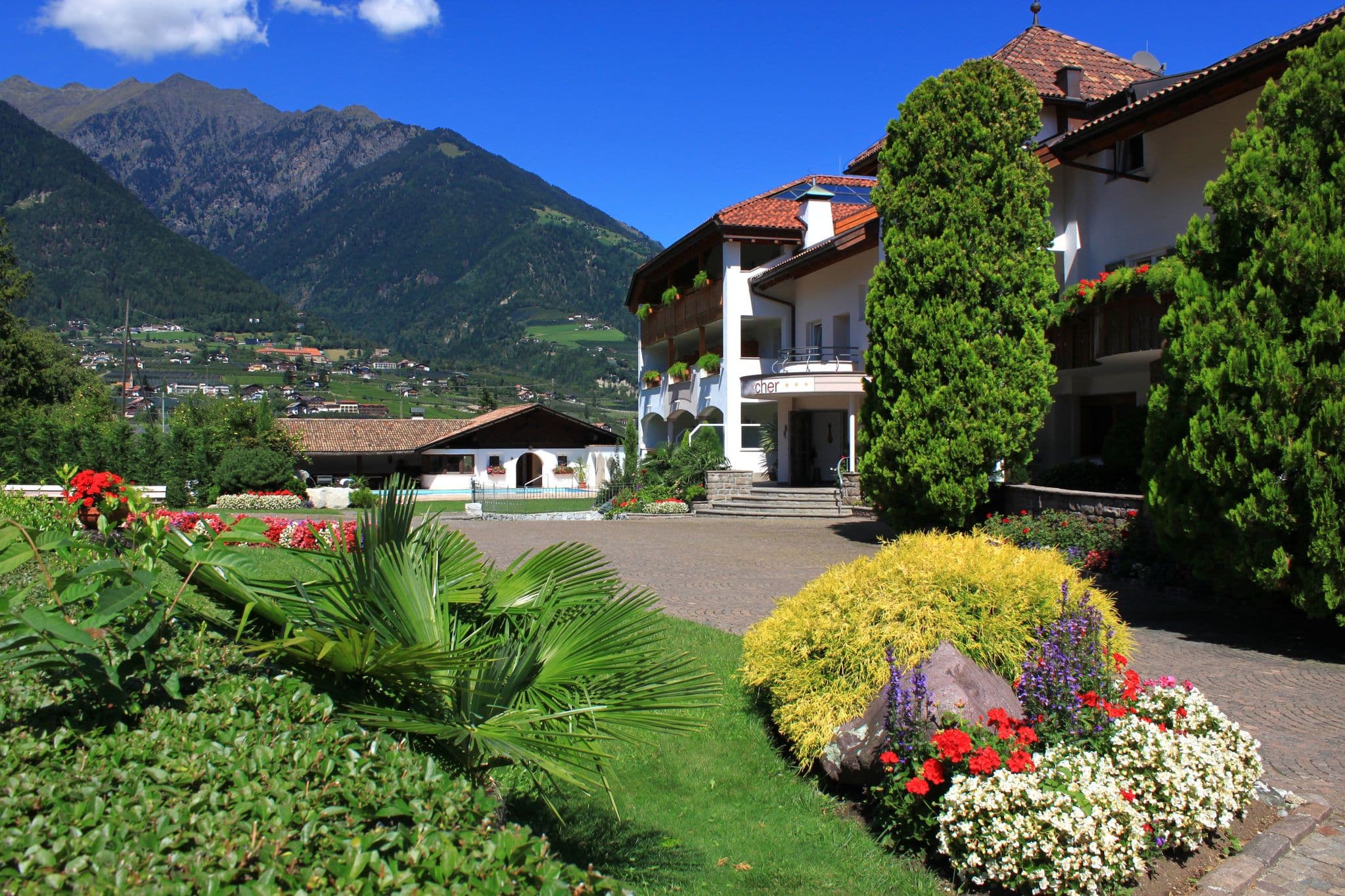 Street view near Hotel Forcher, Merano — © uwelino (CC BY-SA · Mapillary)