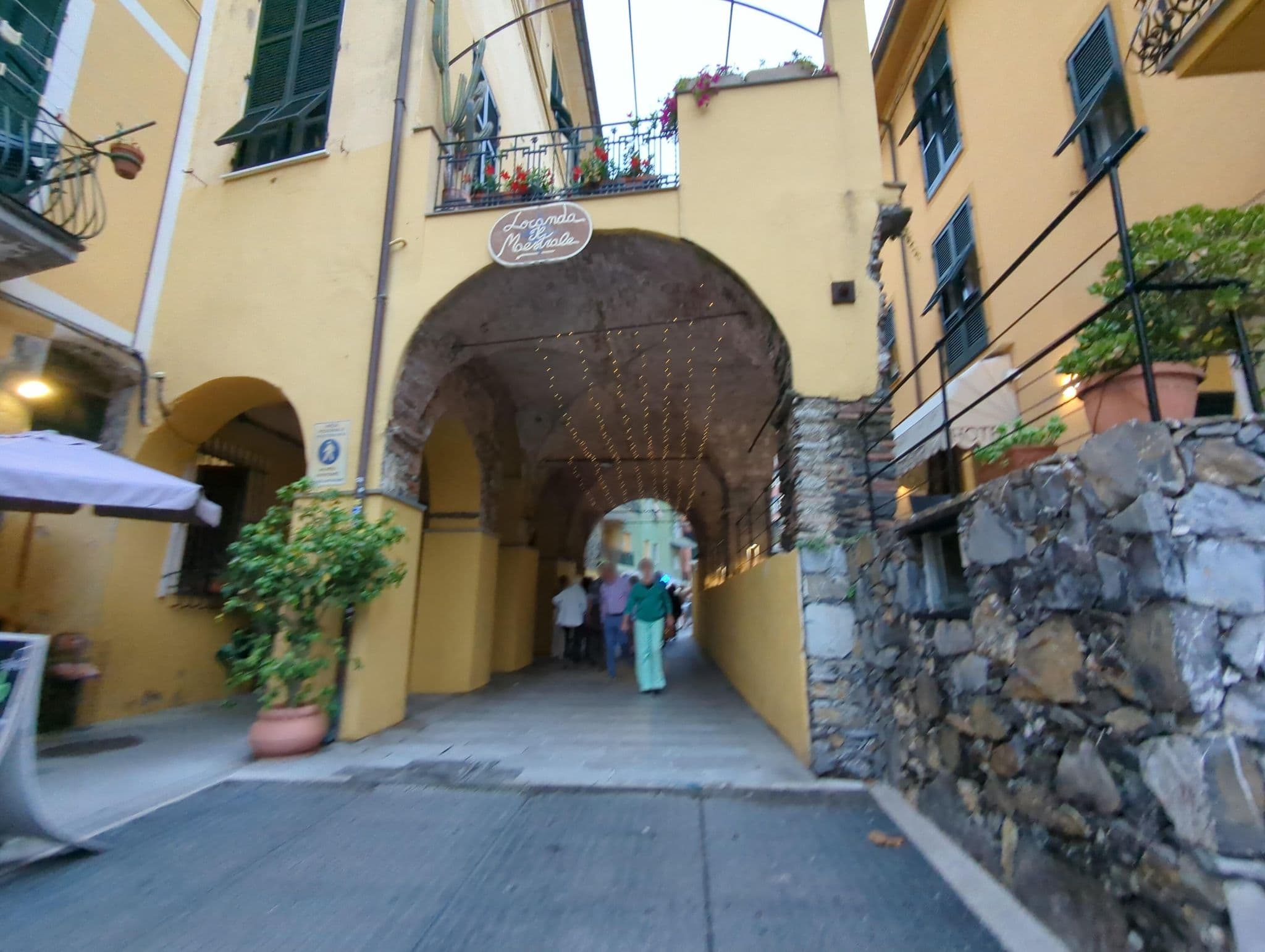 Street view near Locanda Il Maestrale S.N.C, Monterosso al Mare — © ente (CC BY-SA · Mapillary)