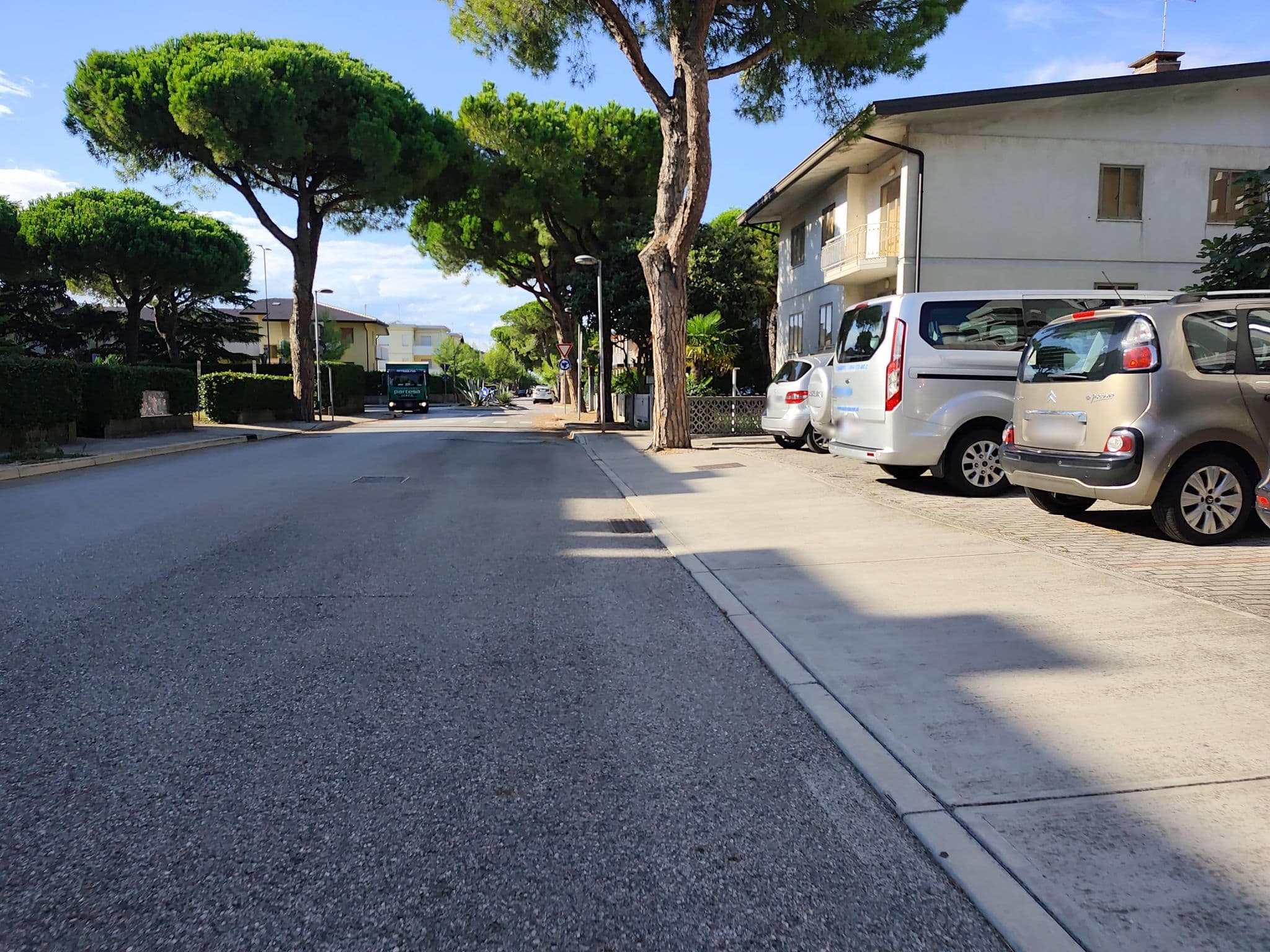 Street view near Aparthotel Ponza Lignano Sabbiadoro, Lignano Sabbiadoro — © Duro (CC BY-SA · Mapillary)
