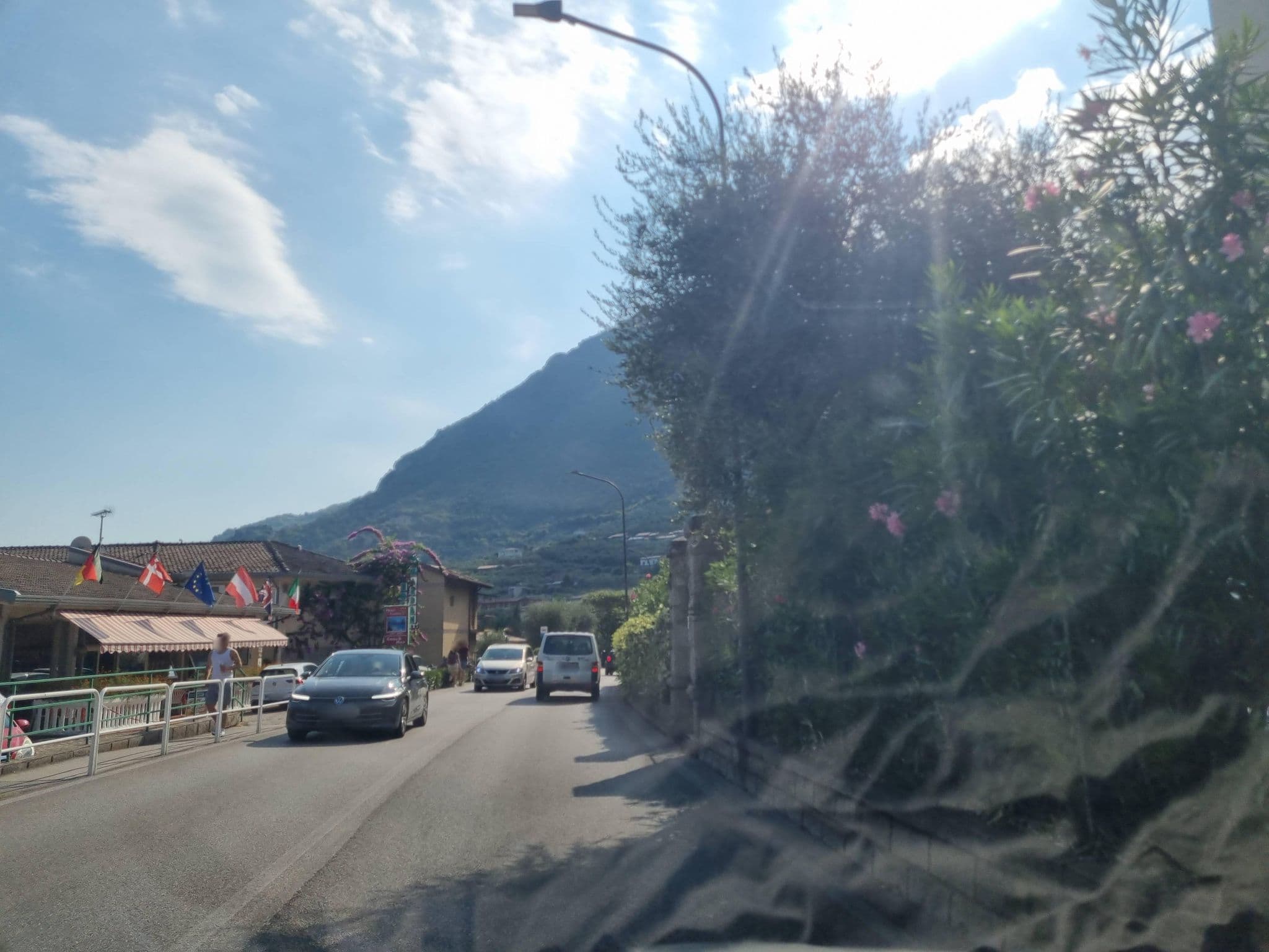 Street view near Hotel Garden Limone, Limone sul Garda — © dsmm (CC BY-SA · Mapillary)