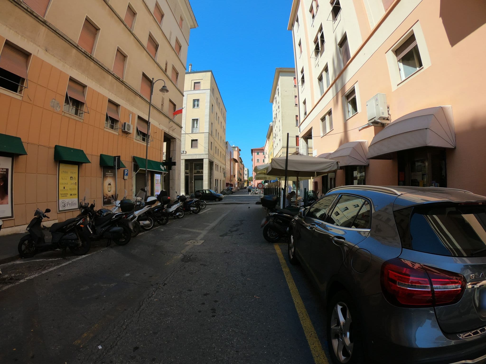 Street view near Hotel Giappone, Livorno — © momix (CC BY-SA · Mapillary)
