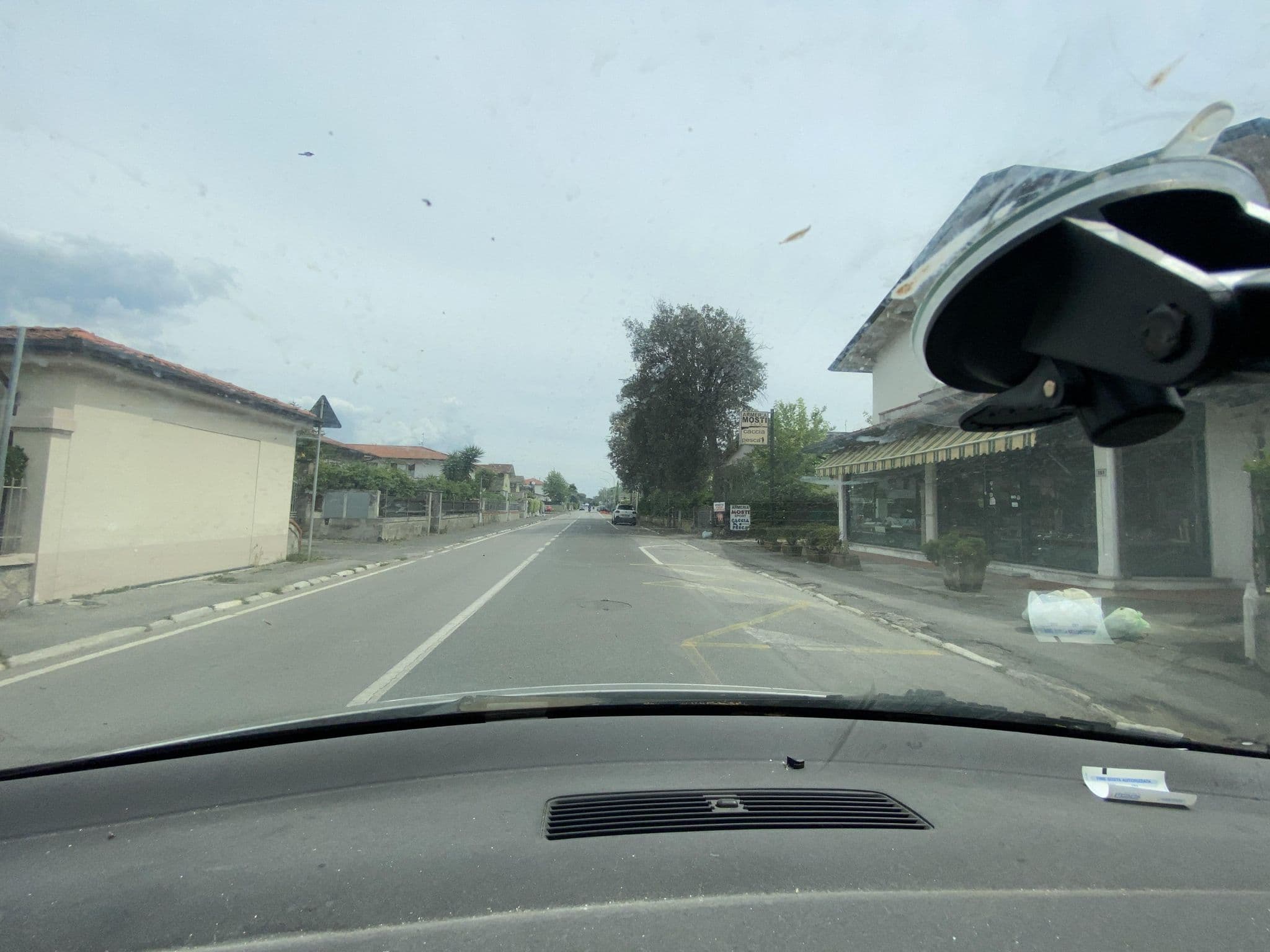 Street view near Albergo La Perla, Marina di Massa — © cxc (CC BY-SA · Mapillary)