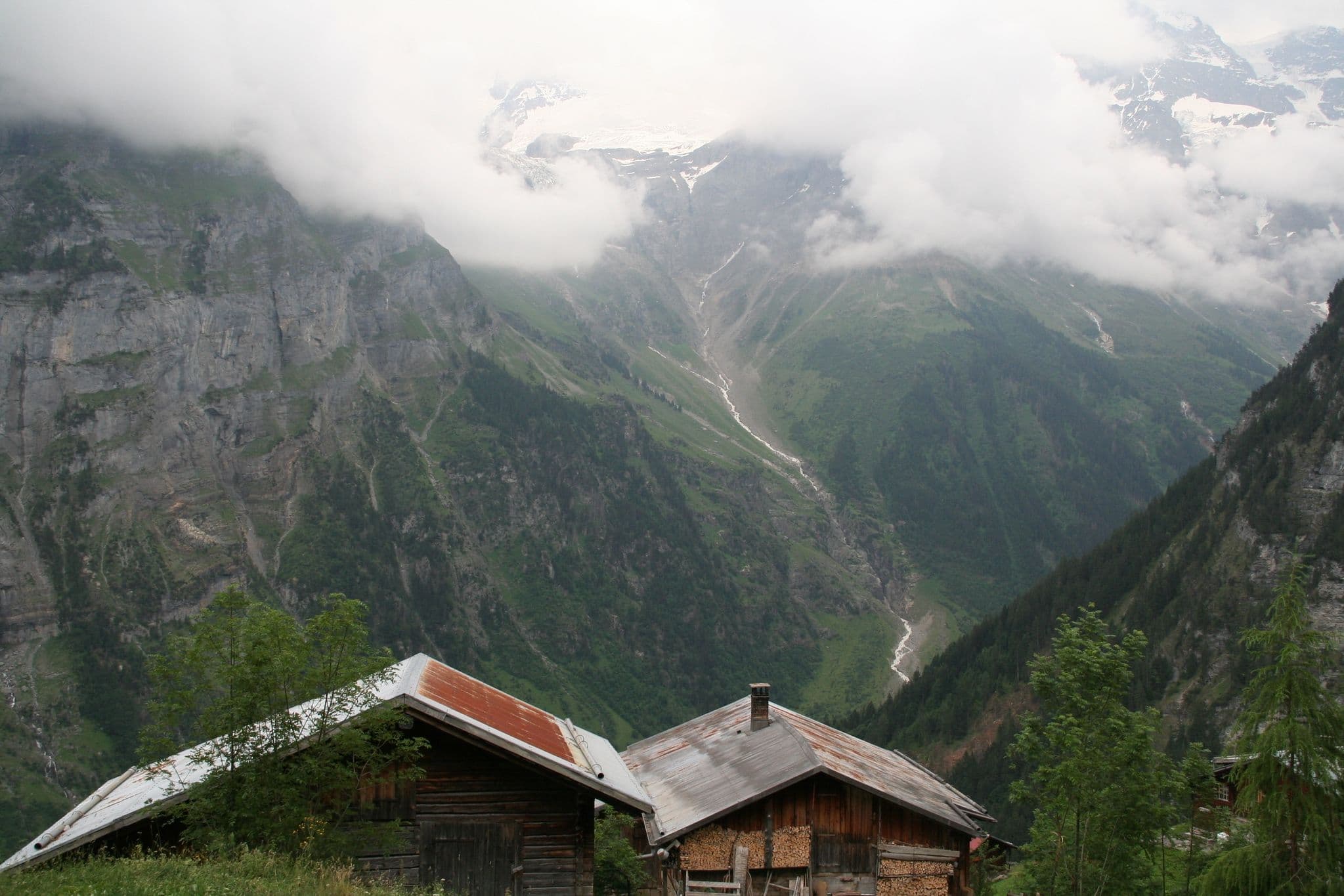 Street view near Esther's Guesthouse, Lauterbrunnen — © popple (CC BY-SA · Mapillary)