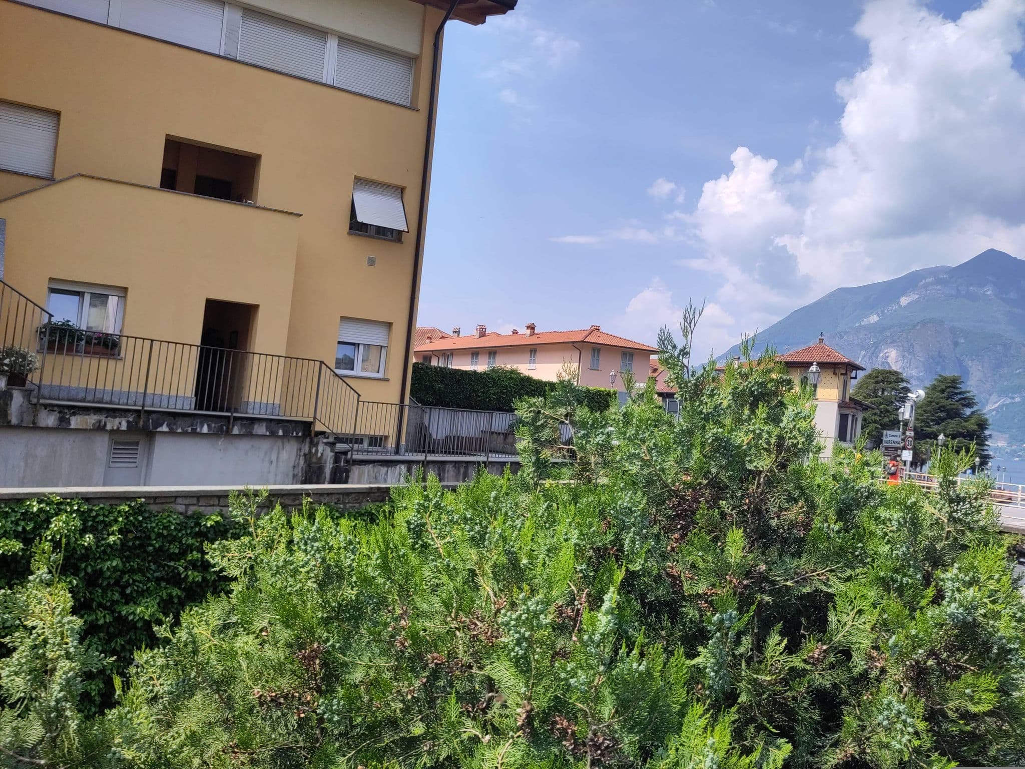 Street view near B&B Il Bolentino - Varenna, Bellagio — © marcuscalabresus (CC BY-SA · Mapillary)