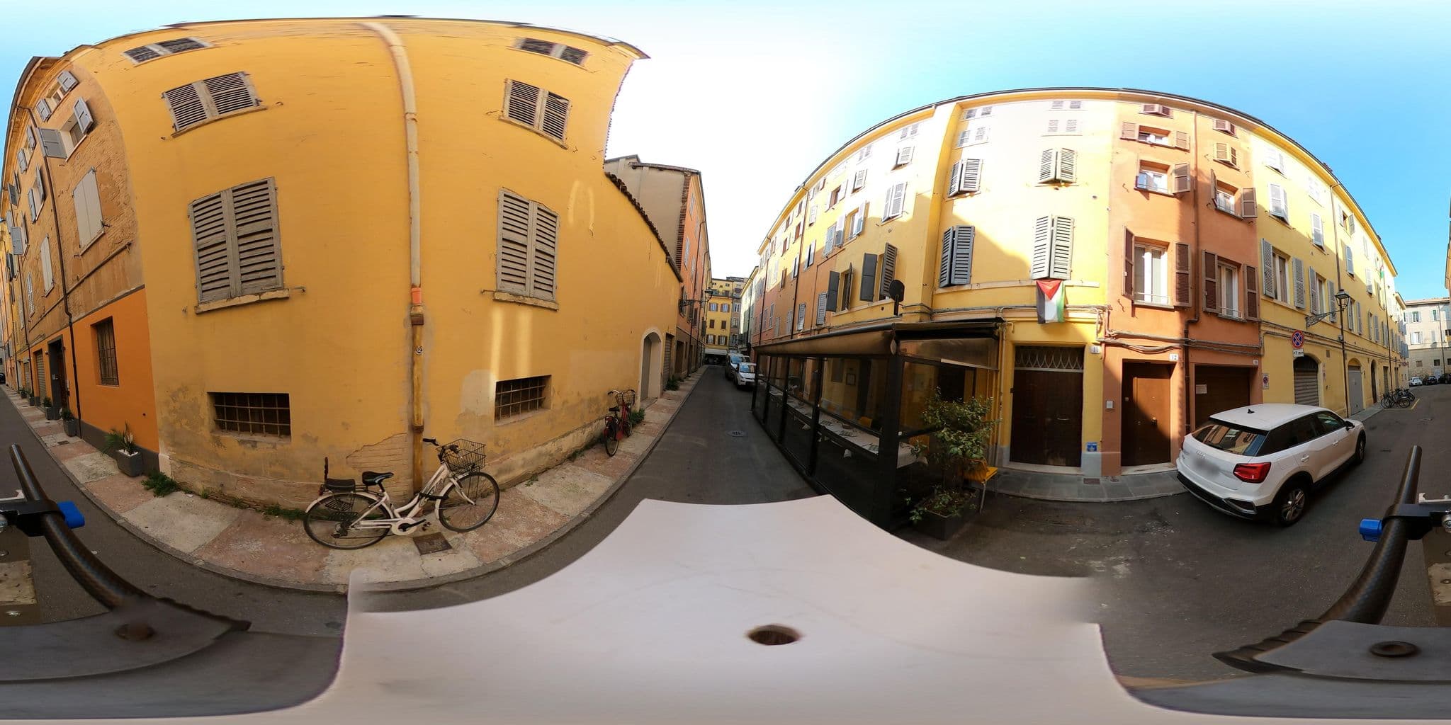 Street view near Appartamenti Mode(r)na, Modena — © wegavision (CC BY-SA · Mapillary)
