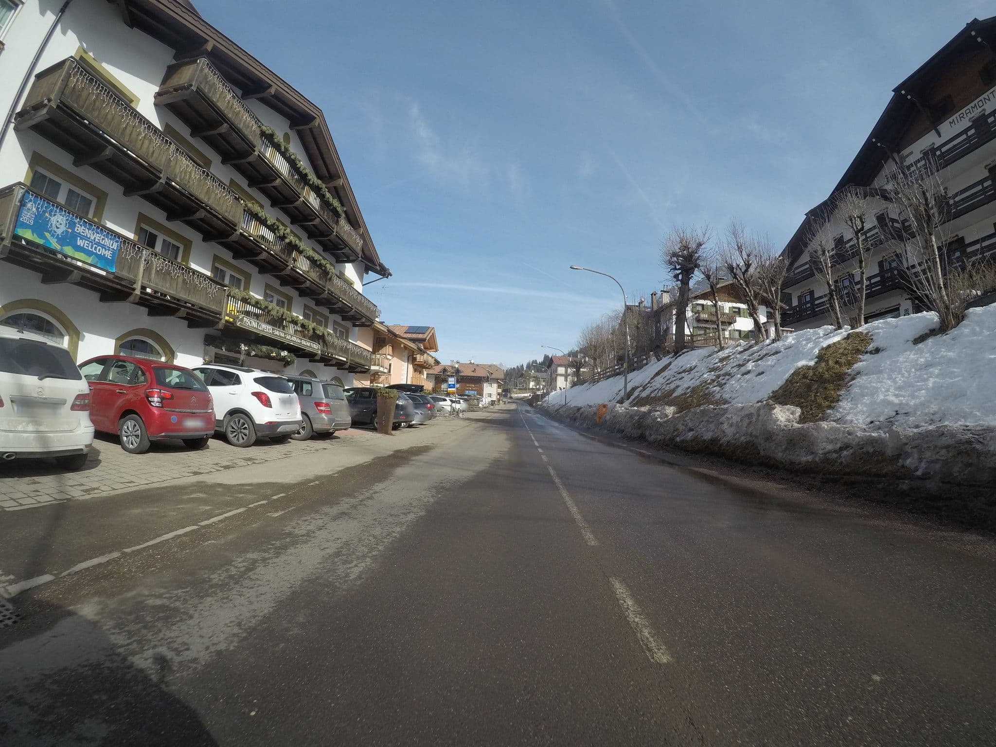 Street view near Hotel Fanes 3 Stelle Superior con Piscina e Spa in Val di Fassa a Moena, Moena — © chrisbeddow (CC BY-SA · Mapillary)