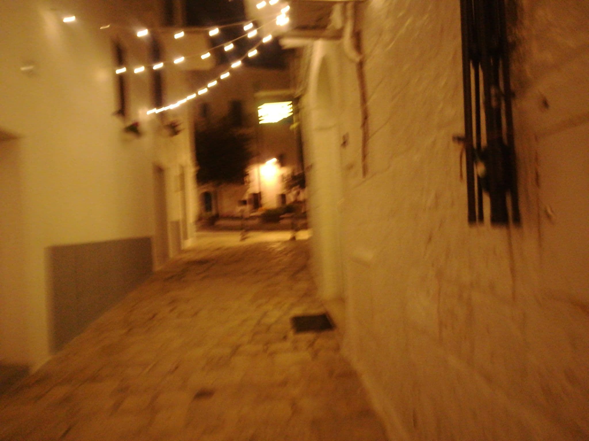 Street view near Santa Maria 24, Monopoli — © jeawrong (CC BY-SA · Mapillary)