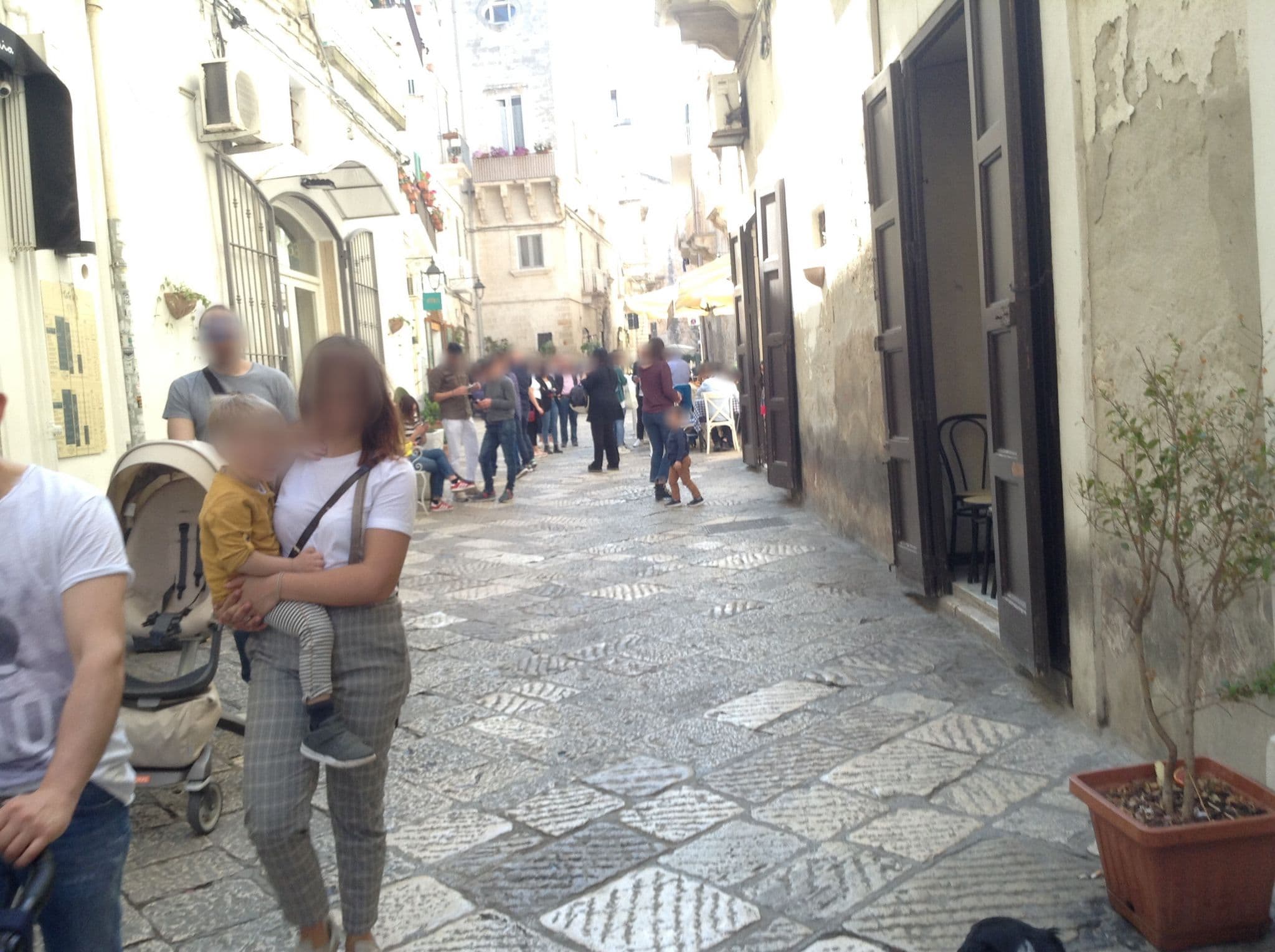 Street view near Palazzo Antonelli, Monopoli — © mescafe (CC BY-SA · Mapillary)