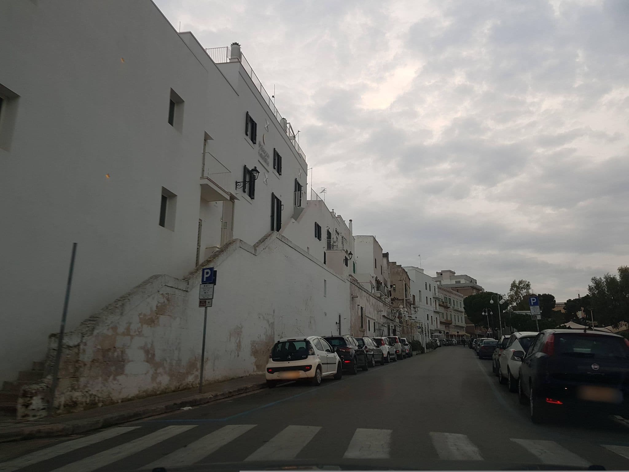Street view near Palazzo Giuditta, Monopoli — © clamast (CC BY-SA · Mapillary)