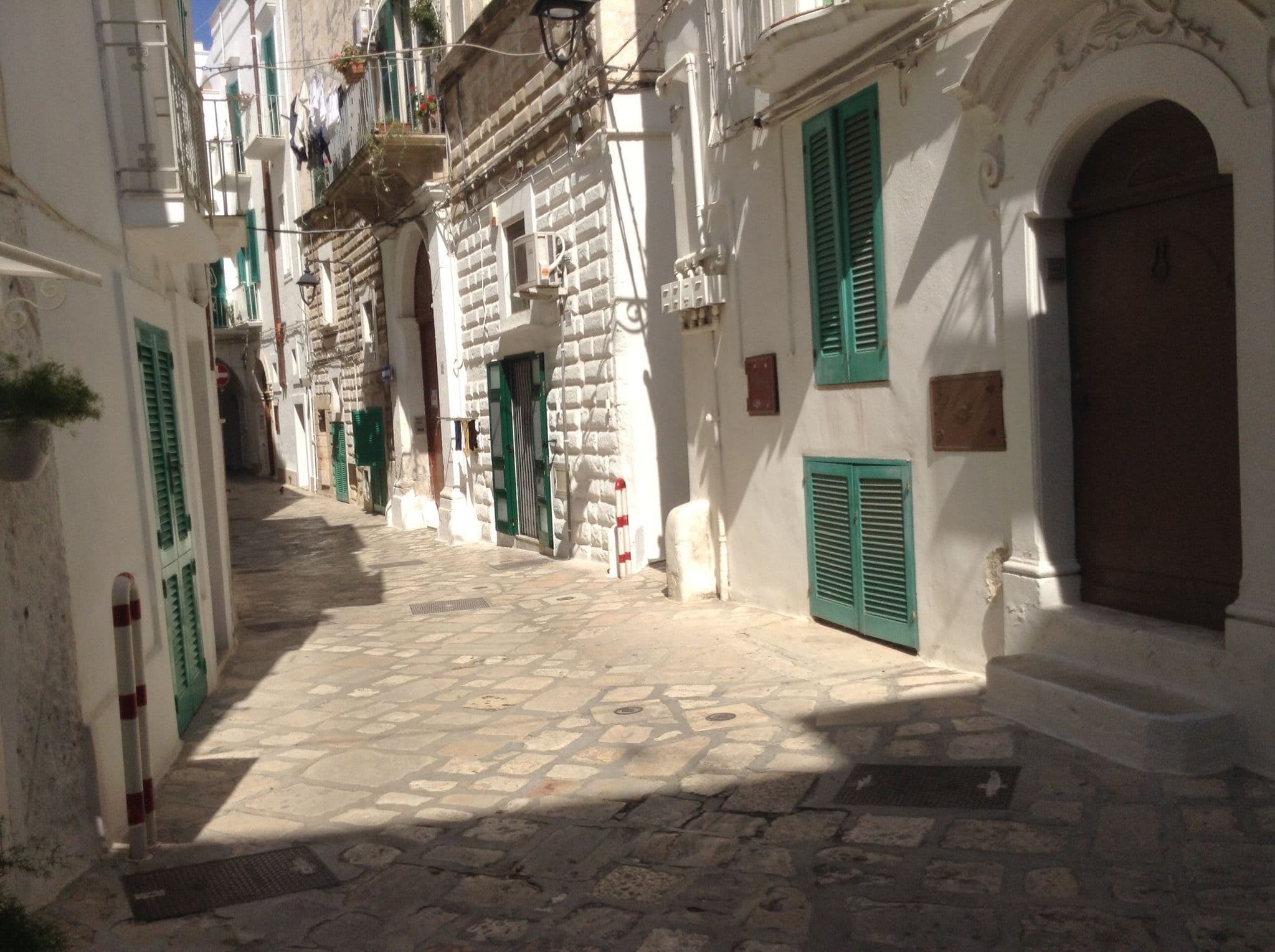 Street view near Casa e Bottega, Monopoli — © mescafe (CC BY-SA · Mapillary)
