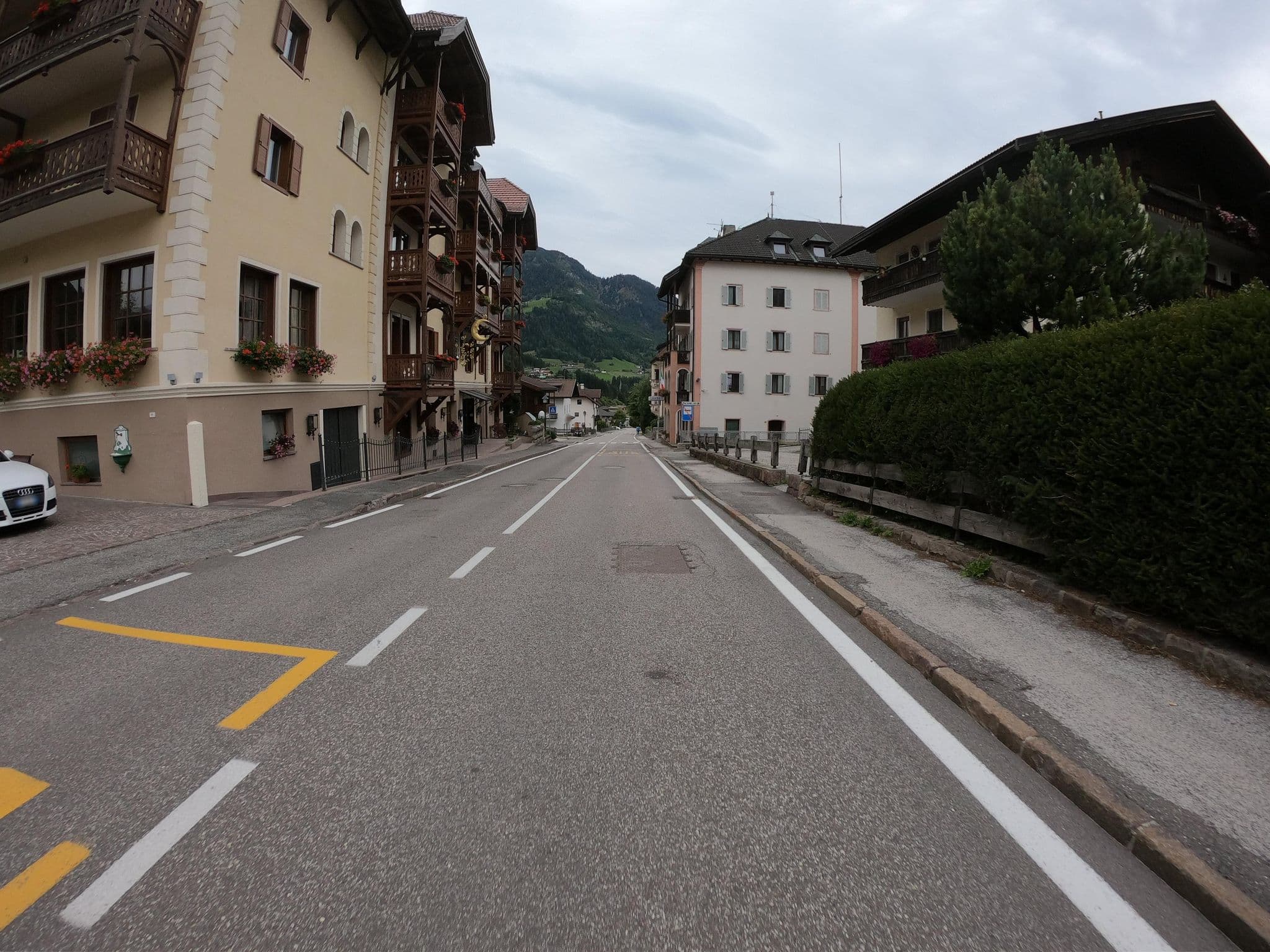Street view near Hotel Luna Mondschein, Ortisei