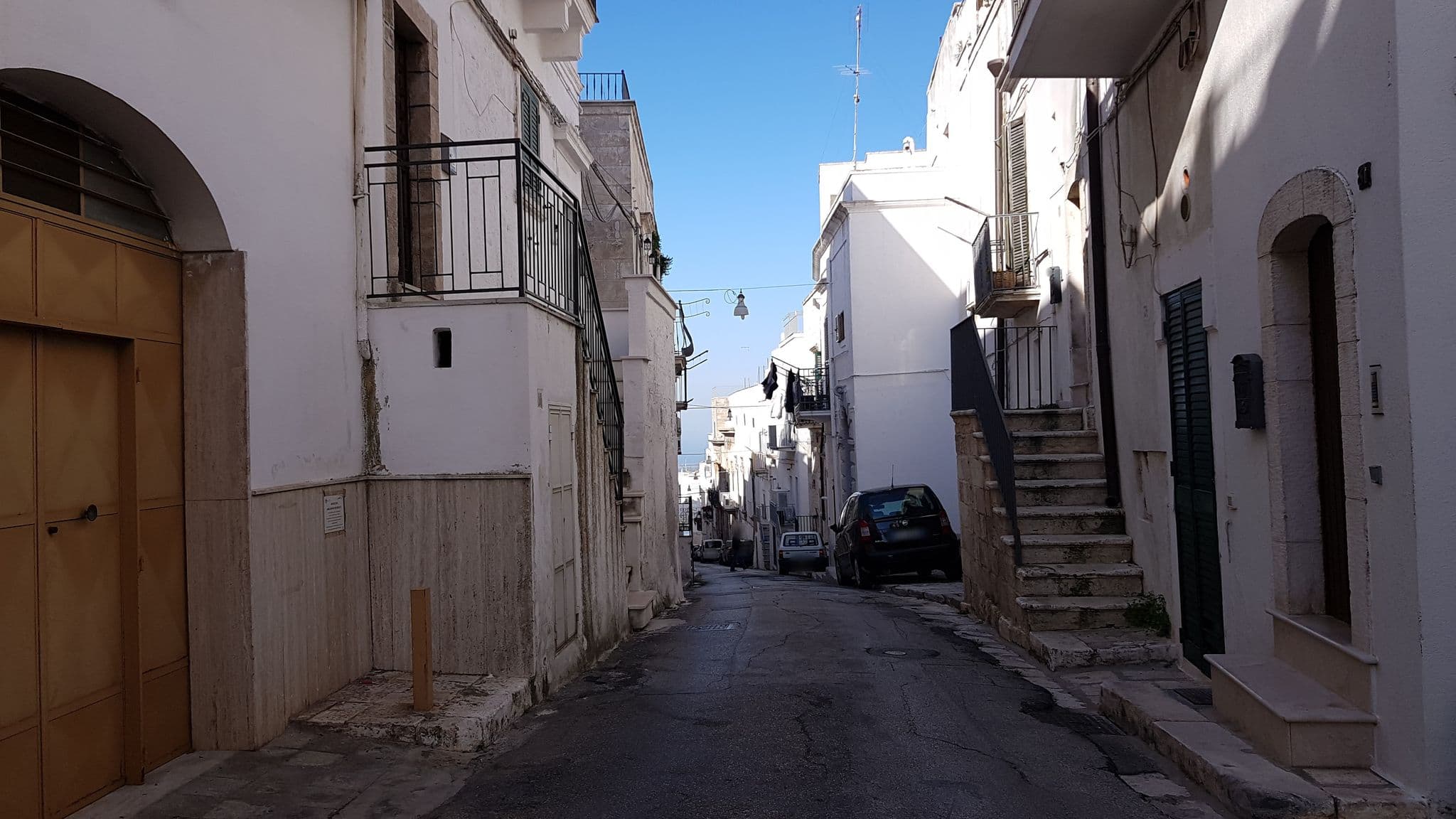 Street view near white room Ostuni, Ostuni — © ale_zena_it (CC BY-SA · Mapillary)